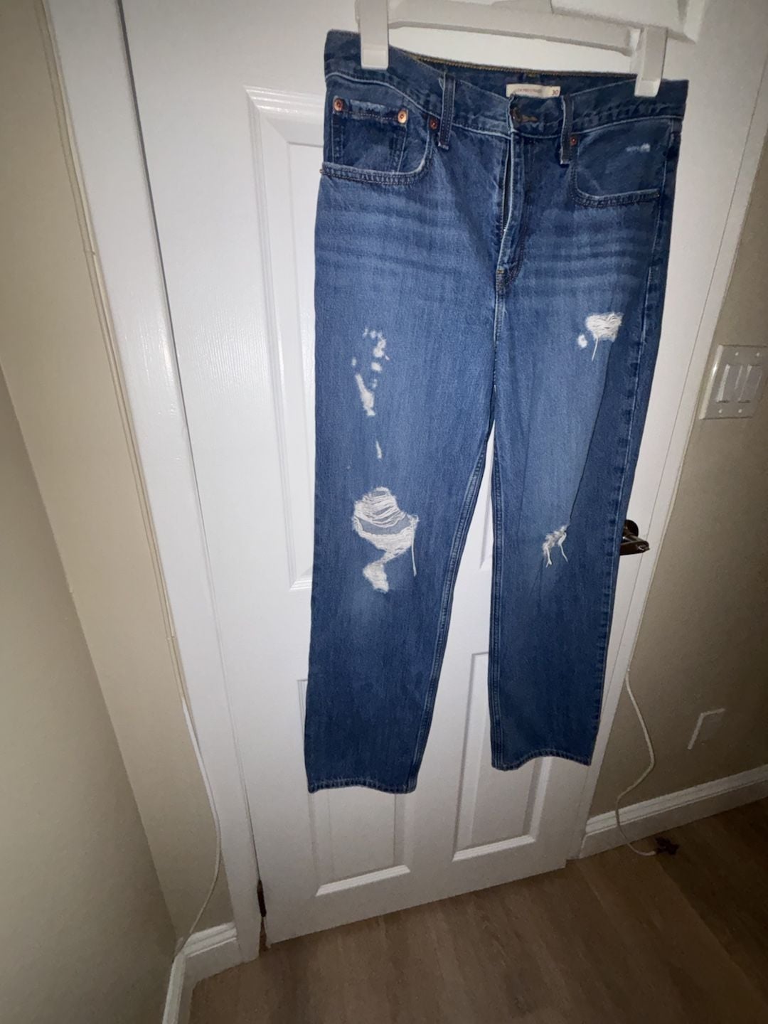 Levi's Low Pro Straight Jeans Size 30 Distressed 3