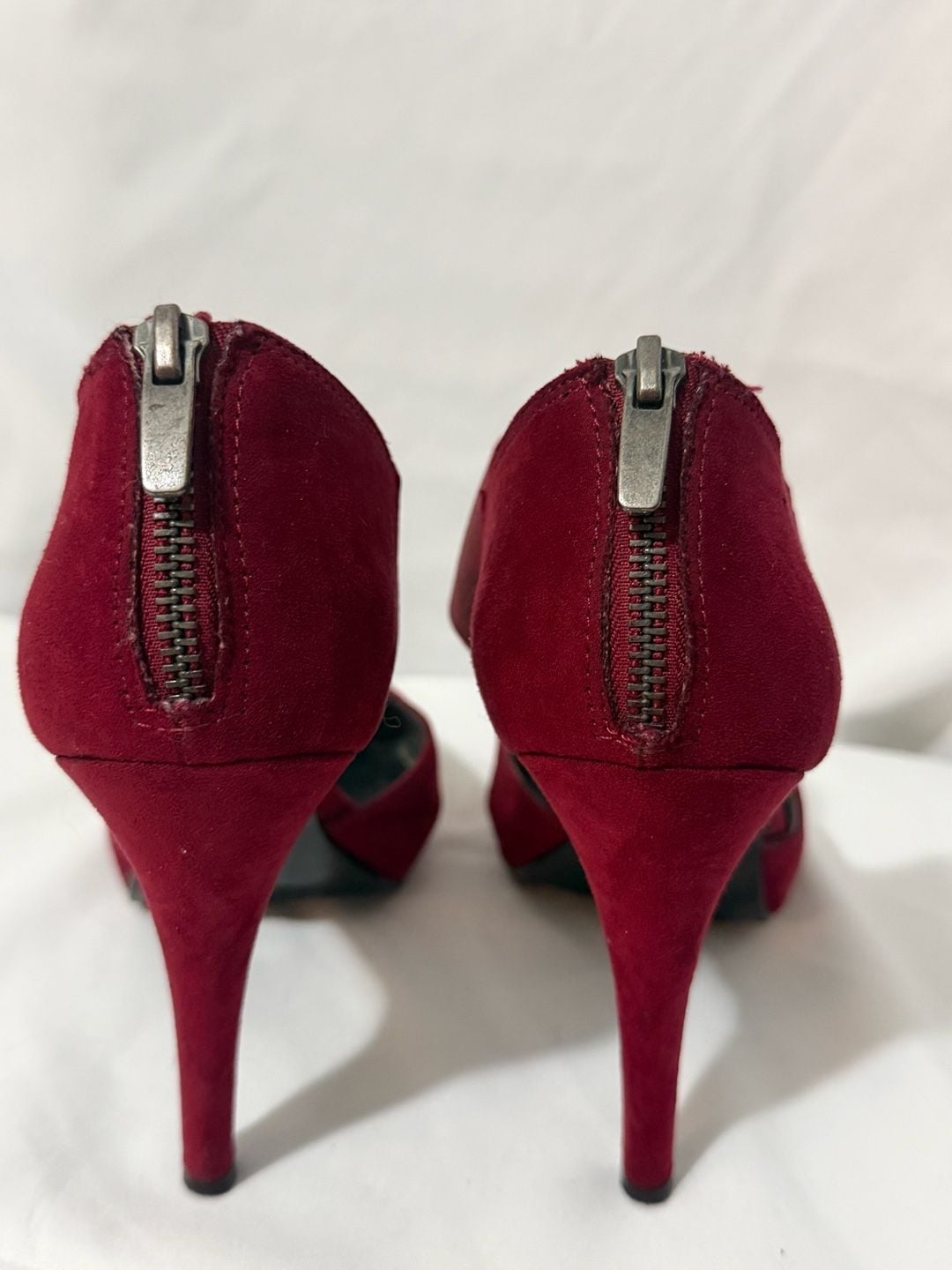 Nine West Heels Size 9 Red Suede Pointed Toe Zip Back 4