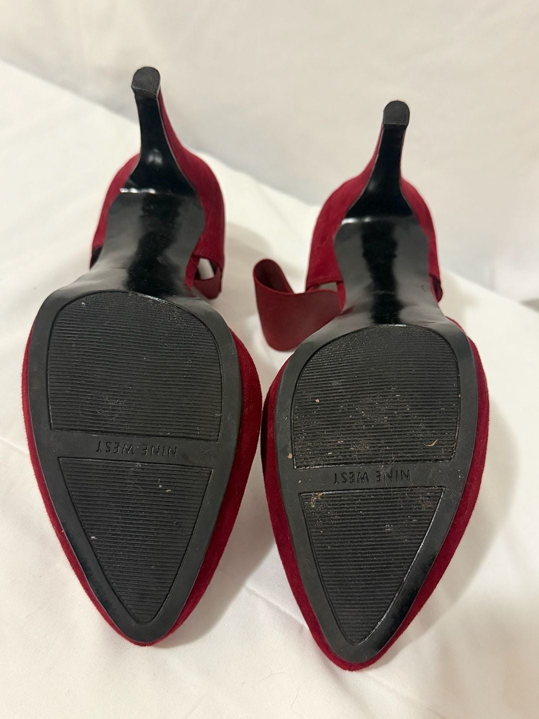 Nine West Heels Size 9 Red Suede Pointed Toe Zip Back 5