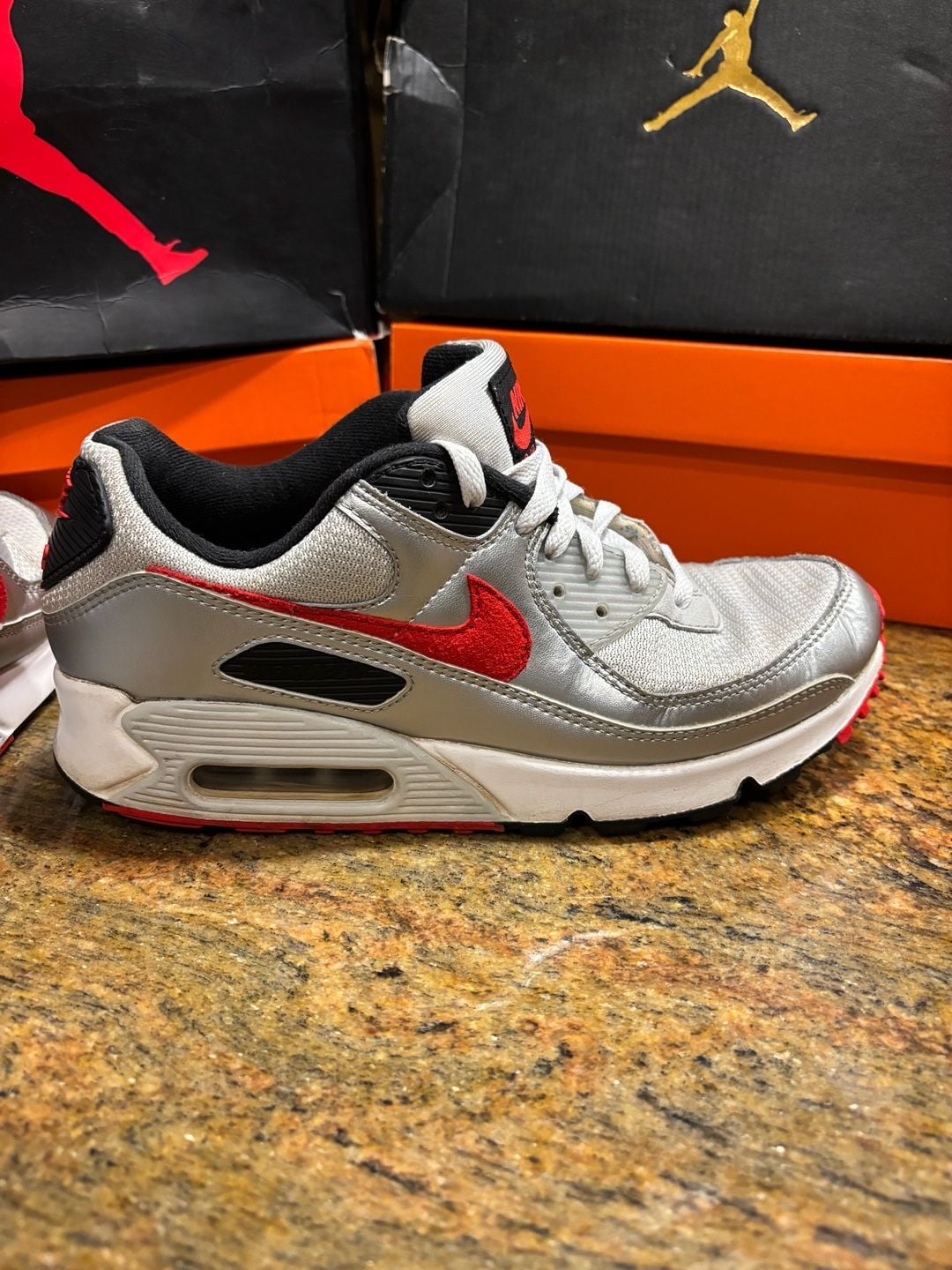 Nike Air Max 90 Size 9 Photon Dust Metallic Silver University Red 5
