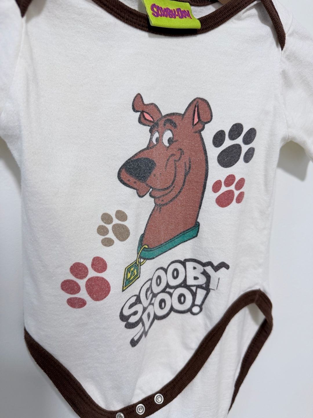 Vintage Scooby-Doo Bodysuit Size 12MOS White Brown Graphic Infant Baby Romper 2