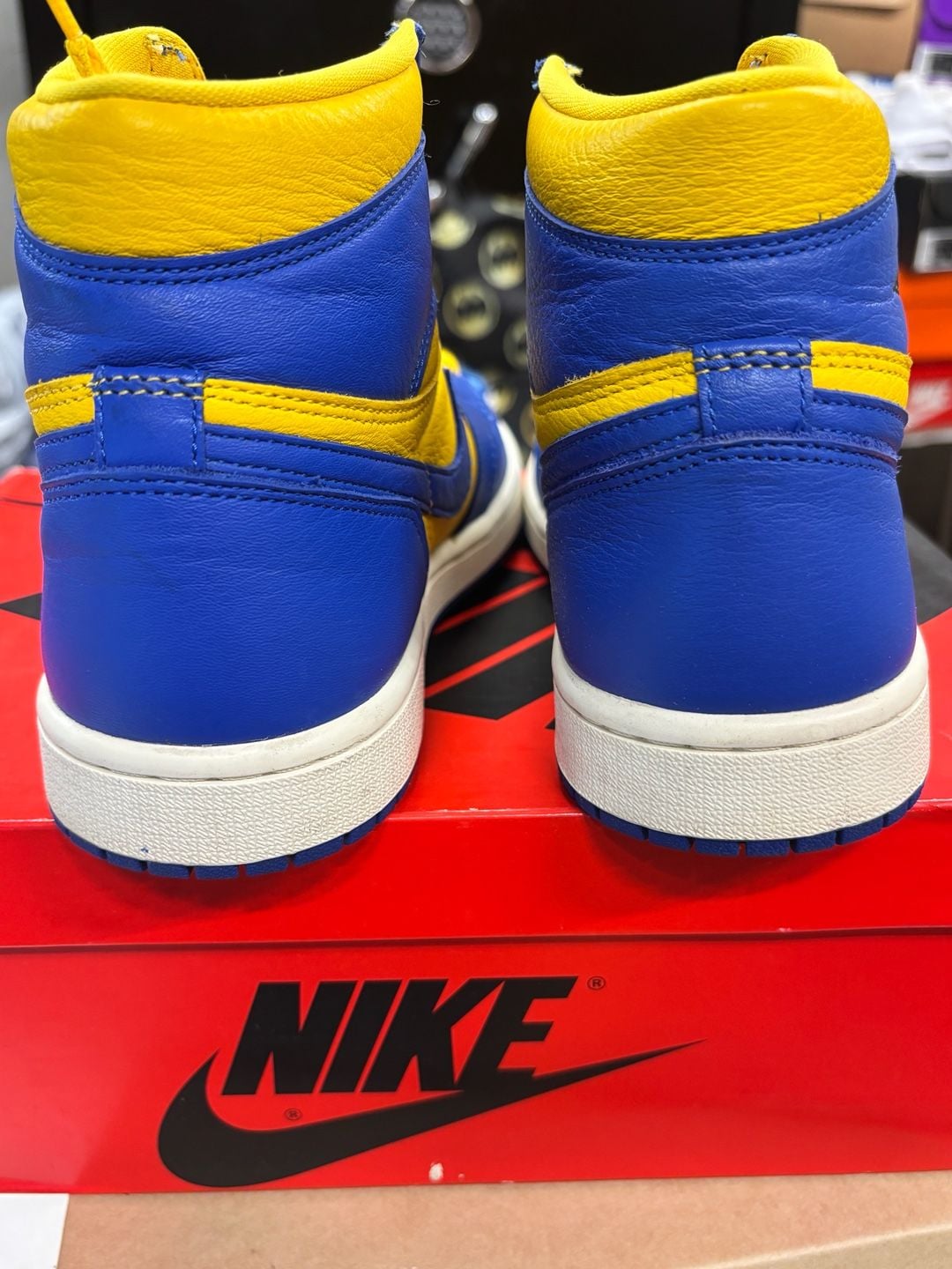 Air Jordan 1 Retro High OG Size 7.5W Reverse Laney 5
