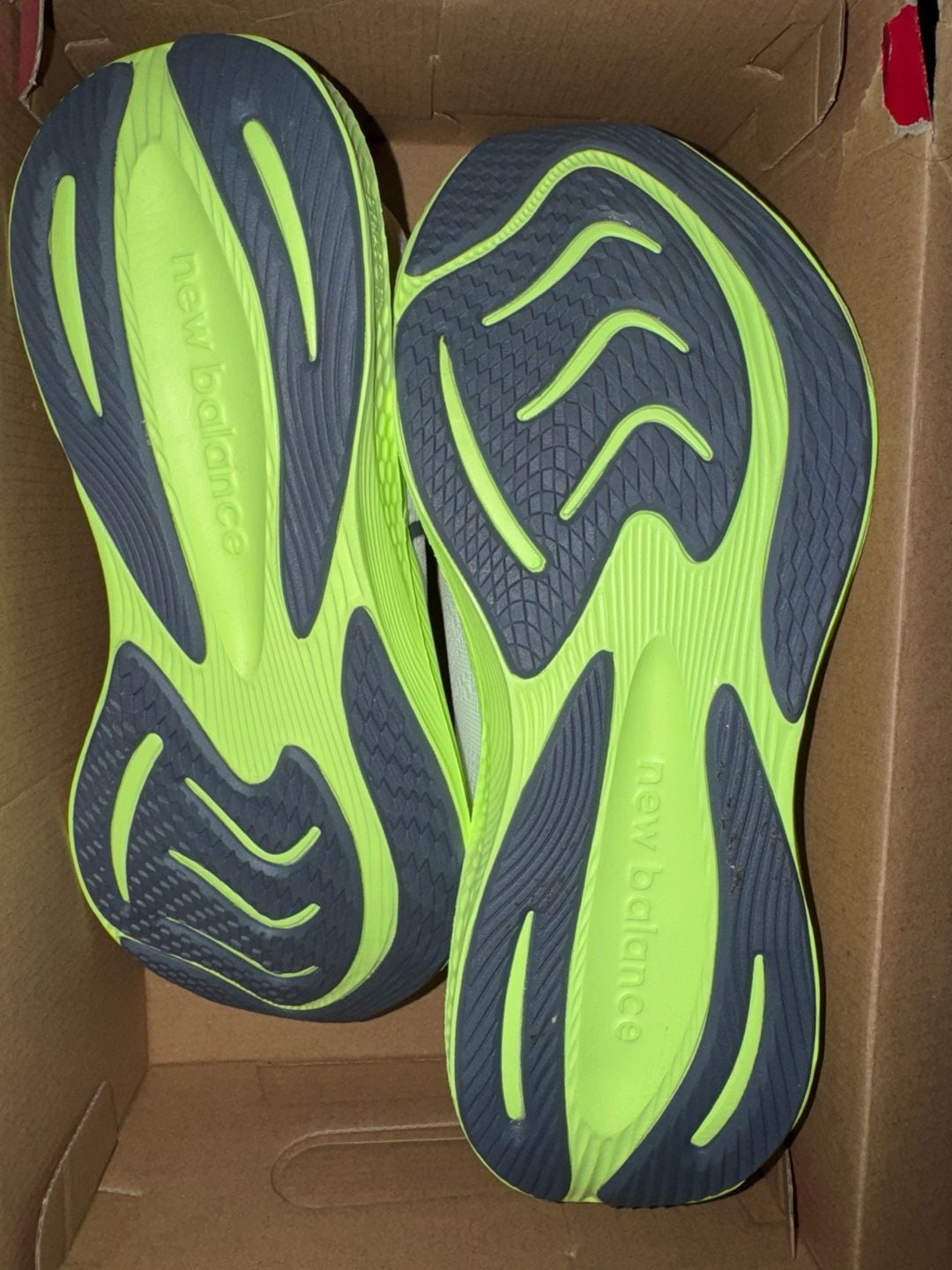 New Balance DynaSoft Pro Run V2 Size 9.5W / 8M White Lime Glow Shoes 3