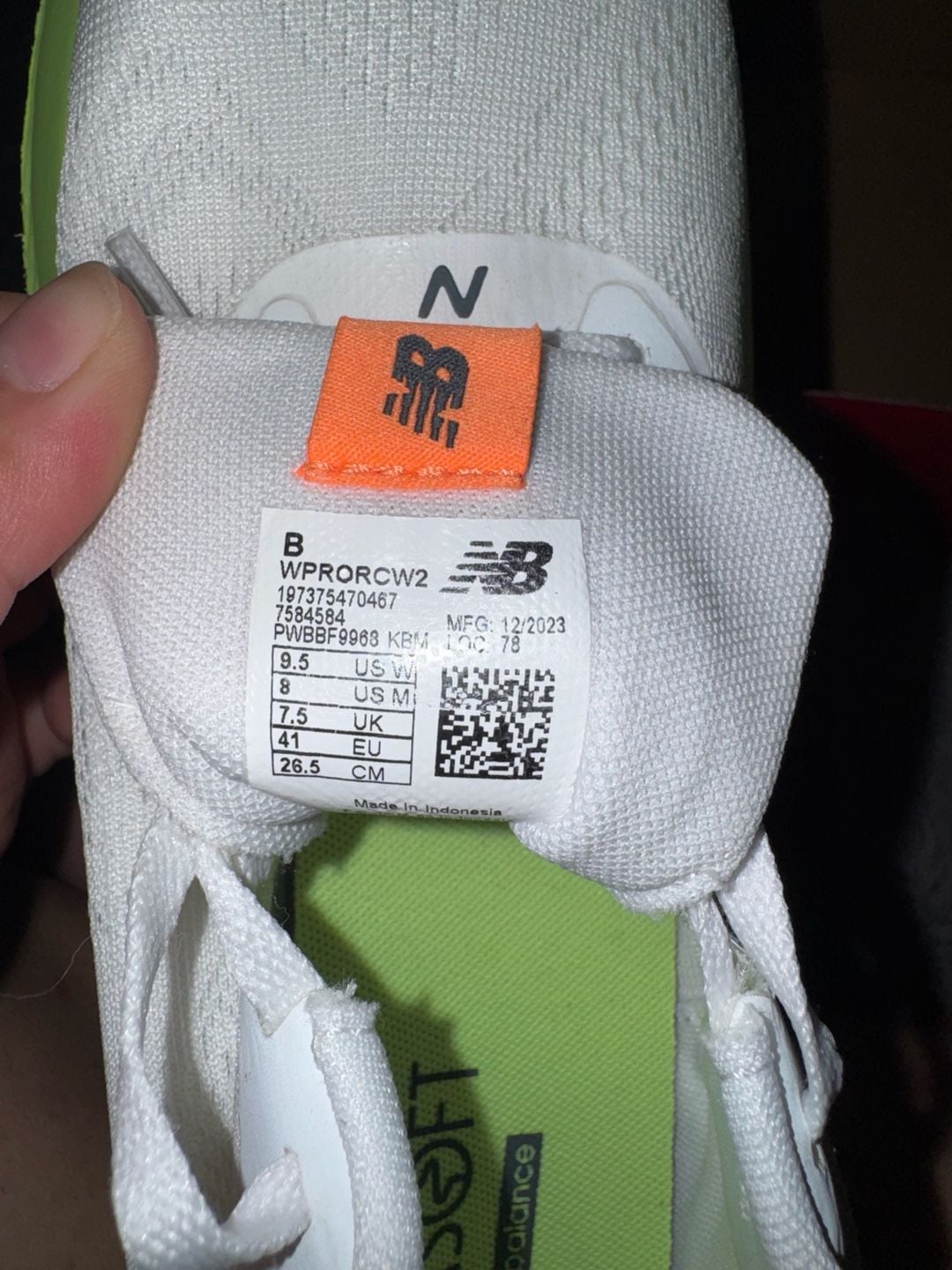 New Balance DynaSoft Pro Run V2 Size 9.5W / 8M White Lime Glow Shoes 7