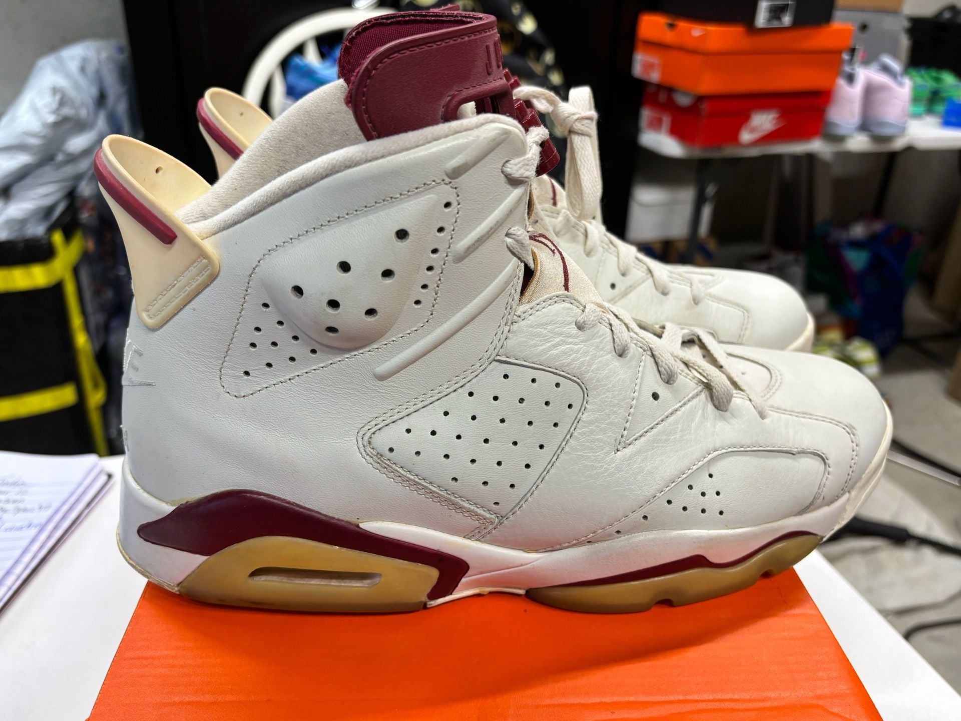 Jordan 6 Retro Maroon White Maroon High Top 2015 384664-116 11M 2