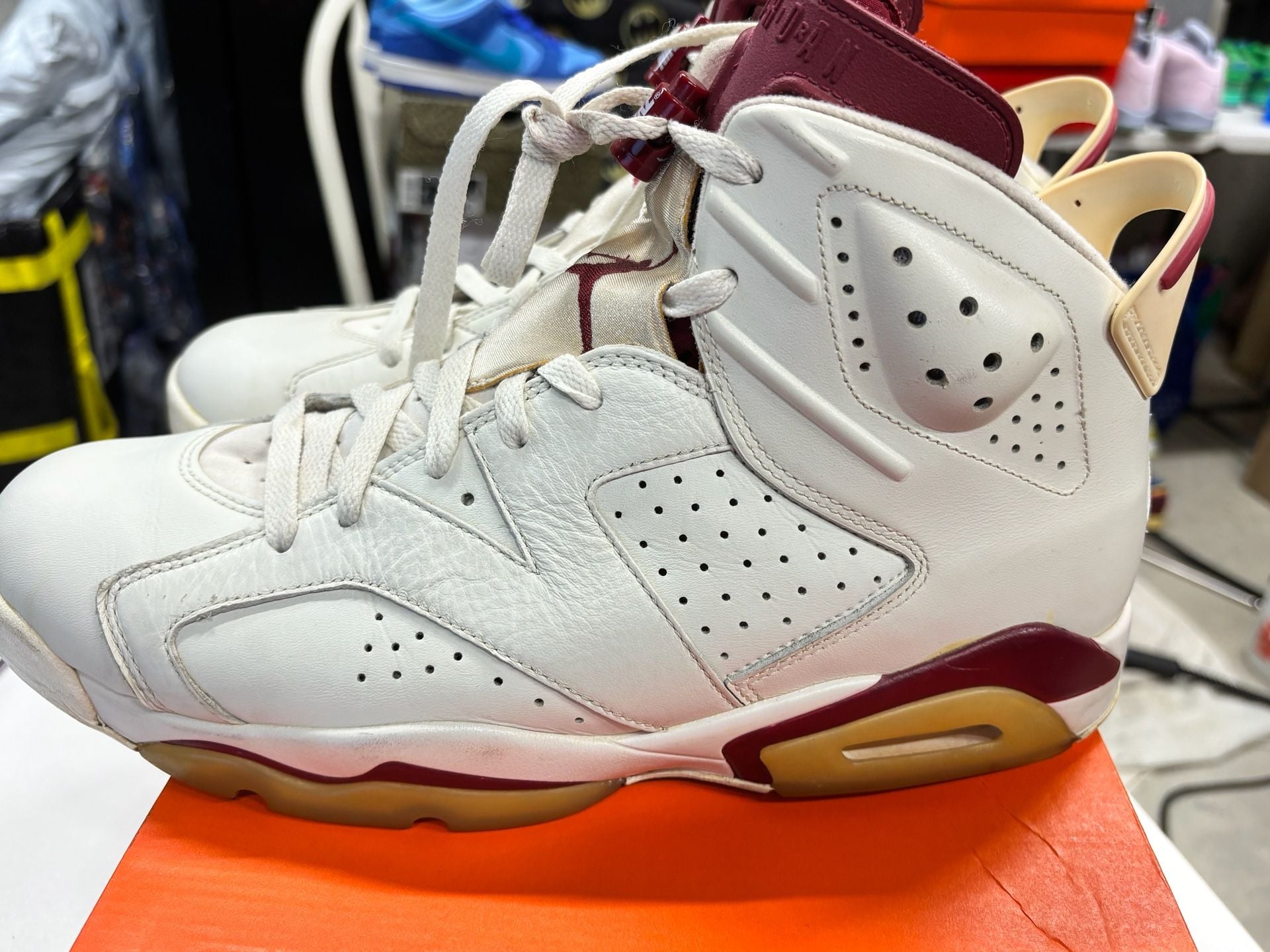 Jordan 6 Retro Maroon White Maroon High Top 2015 384664-116 11M 3