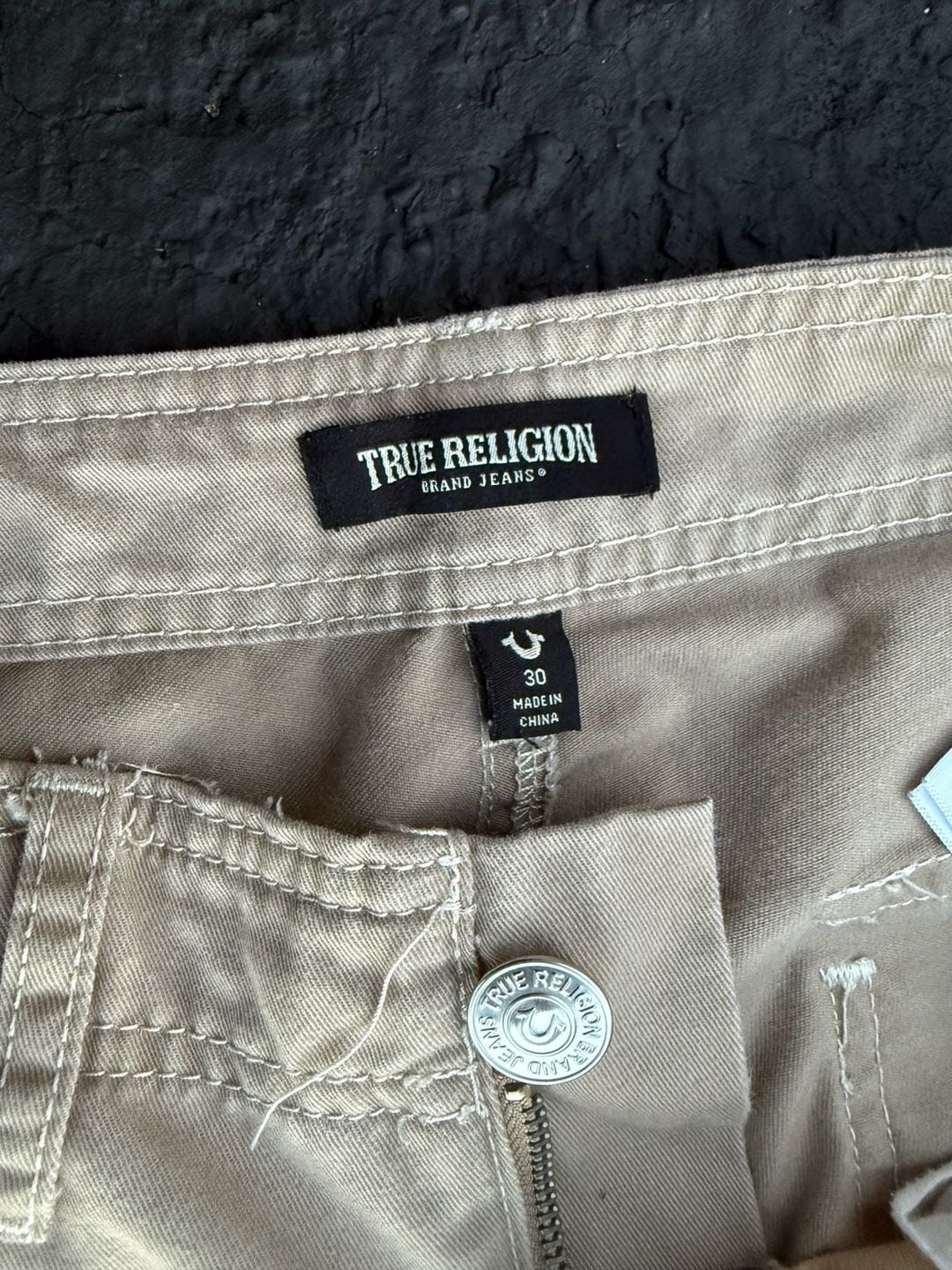 True Religion Cargo Pants Size 30 Beige Khaki 2
