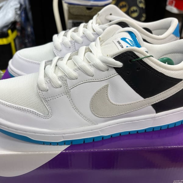 Nike SB Dunk Low Pro Laser Blue Size 10M brand new