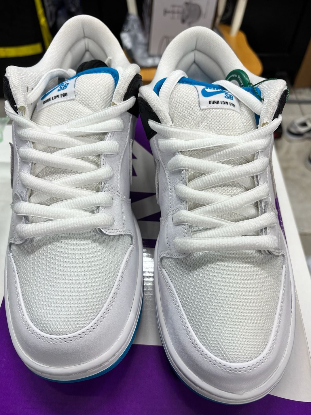 Nike SB Dunk Low Pro Laser Blue Size 10M brand new 4