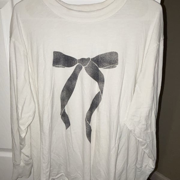 Aerie Long Sleeve Shirt Size M White Bow Graphic
