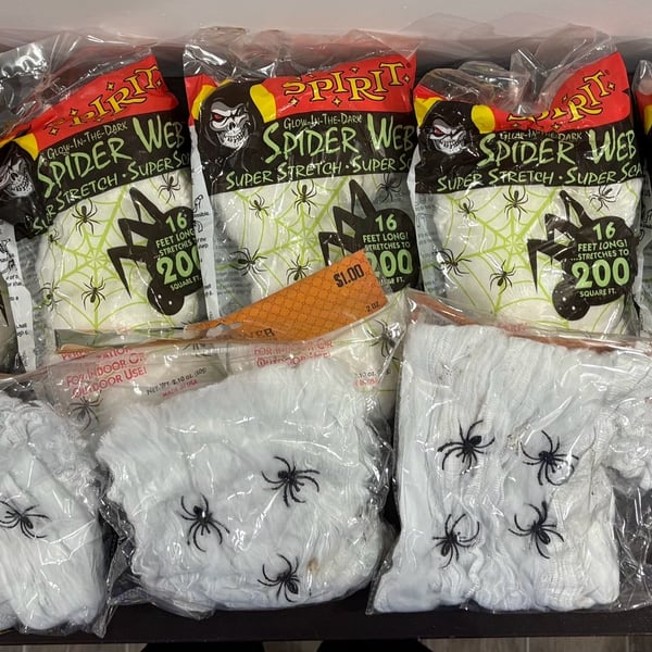 Spirit Halloween Glow In The Dark Super Stretch Spider Web 8 Pack Lot