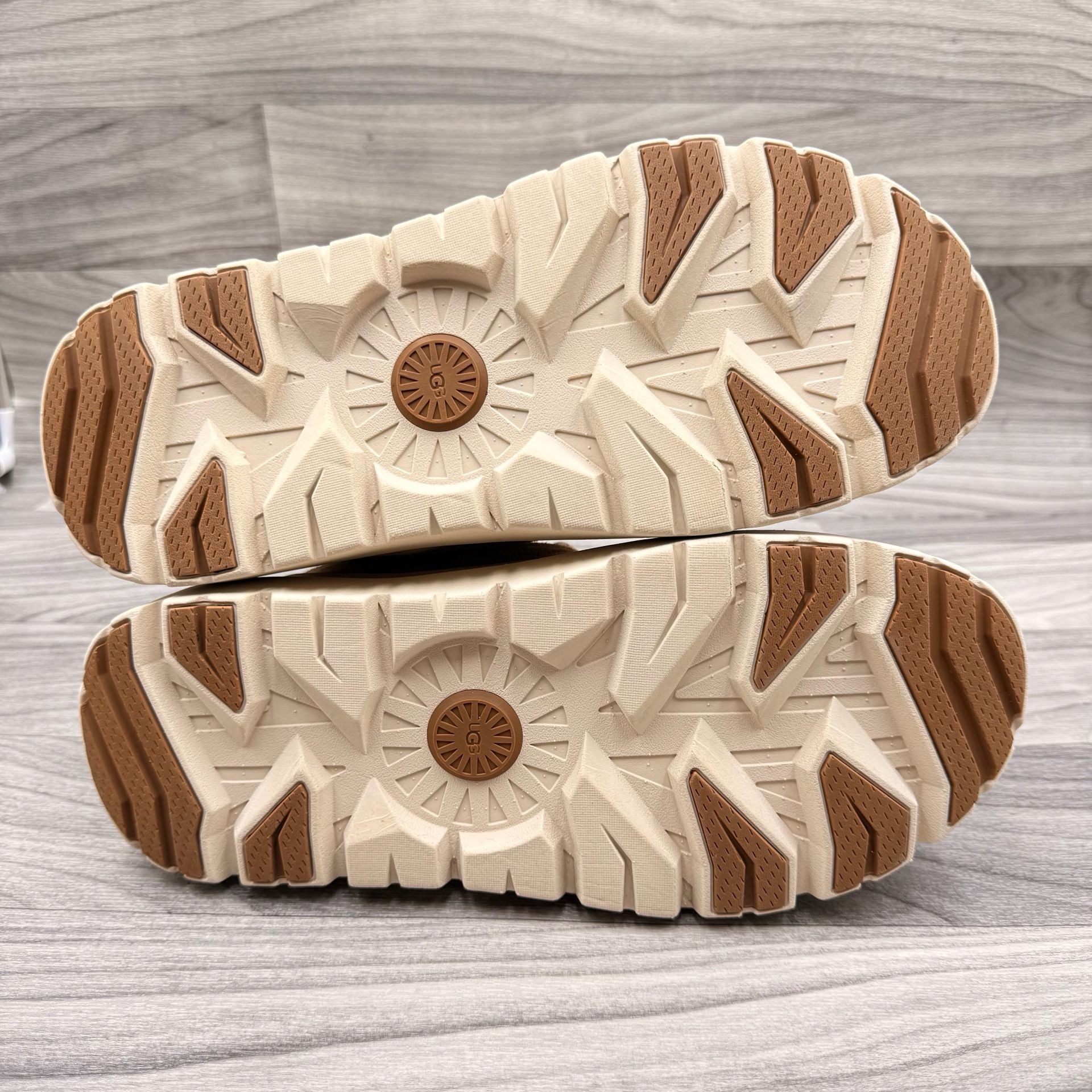 Product thumbnail 6