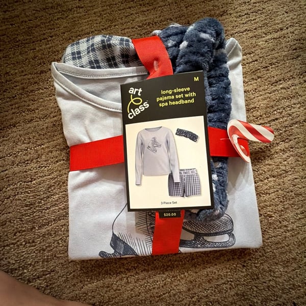 Art Class 3pc Pajama set BNWT small S (6-7)