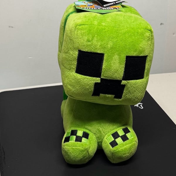 B9 Minecraft Creeper Plush Backpack Green NWT