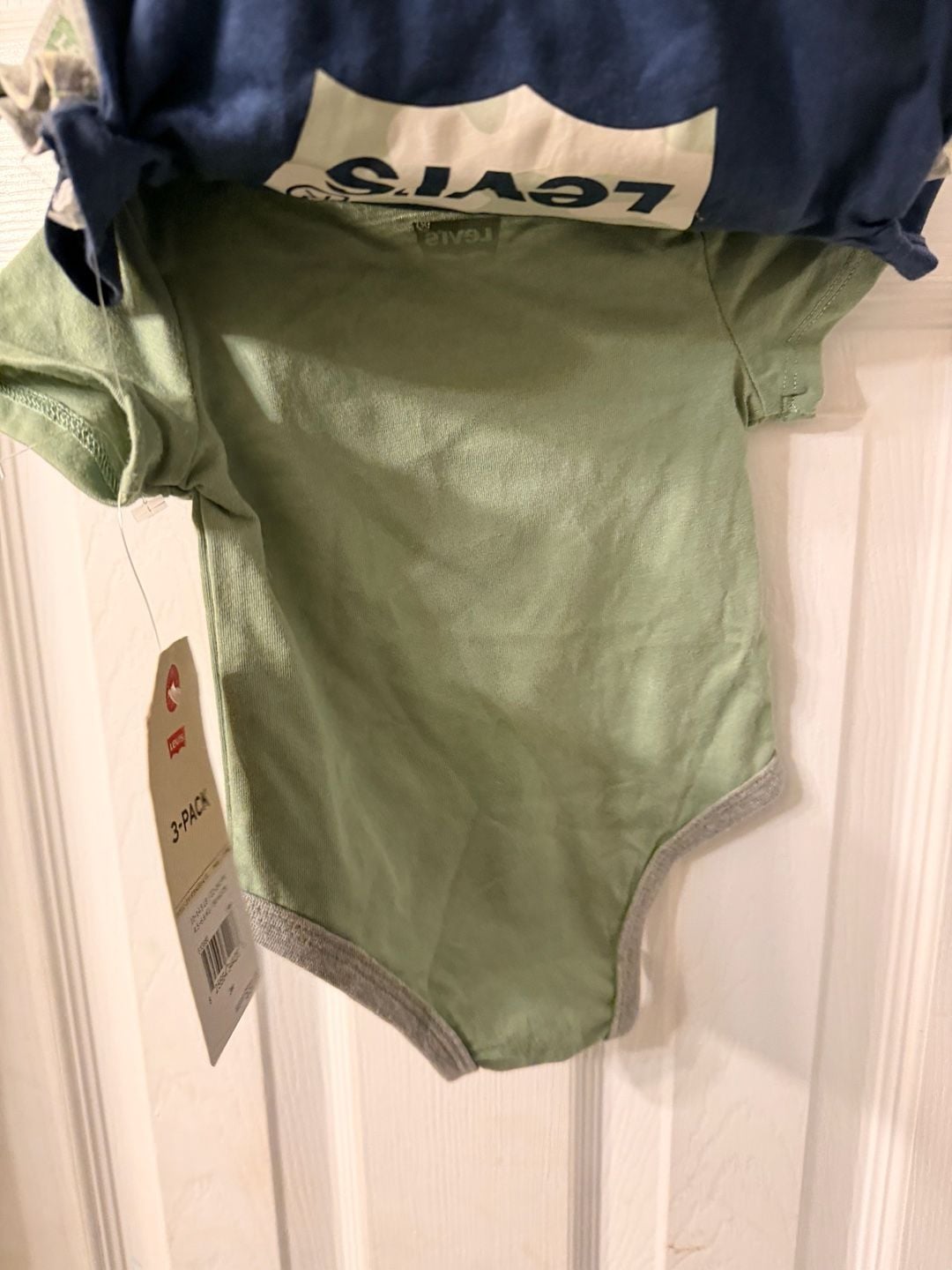 Levi's Bodysuits Size 3M 3-Pack Star Graphic 7