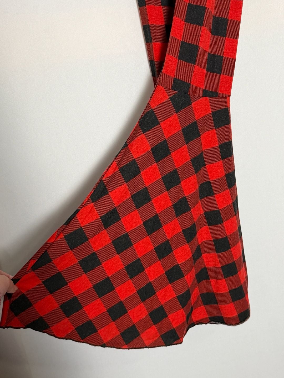 Grace and Emma Buffalo Plaid Bell Bottom Pants Medium Red Black 3
