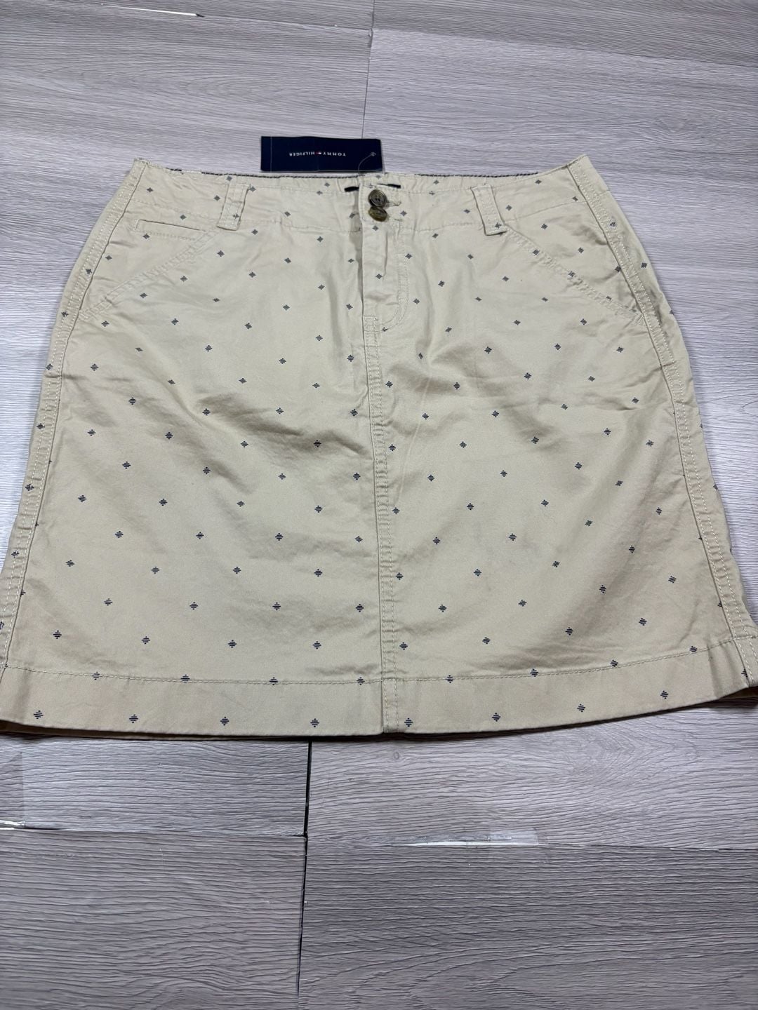Tommy Hilfiger Chino Skirt Size 4 Beige Diamond Print 2