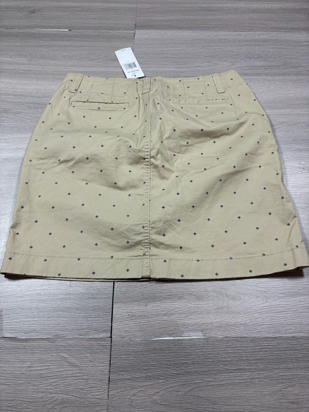 Tommy Hilfiger Chino Skirt Size 4 Beige Diamond Print 3
