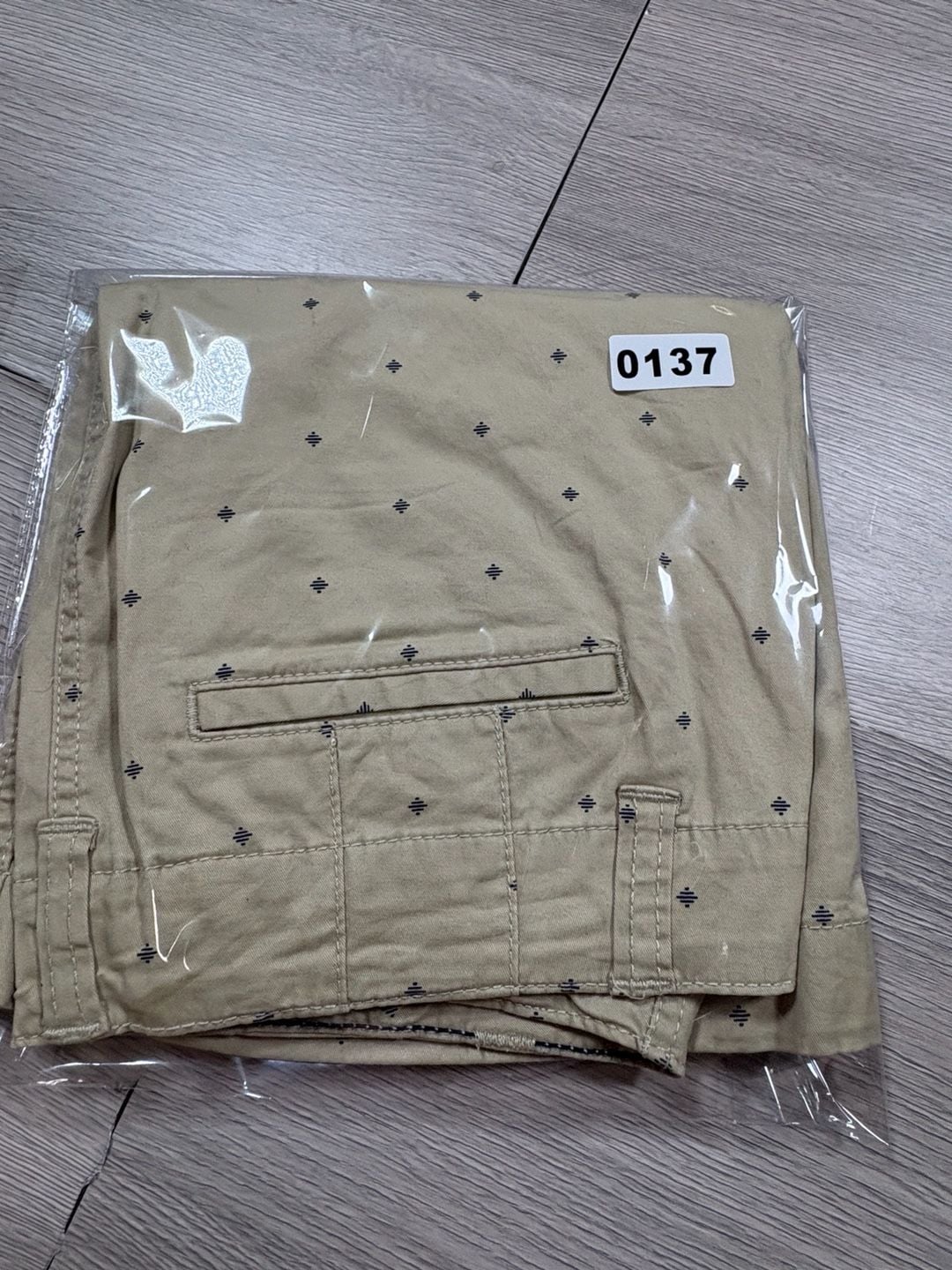 Tommy Hilfiger Chino Skirt Size 4 Beige Diamond Print 7