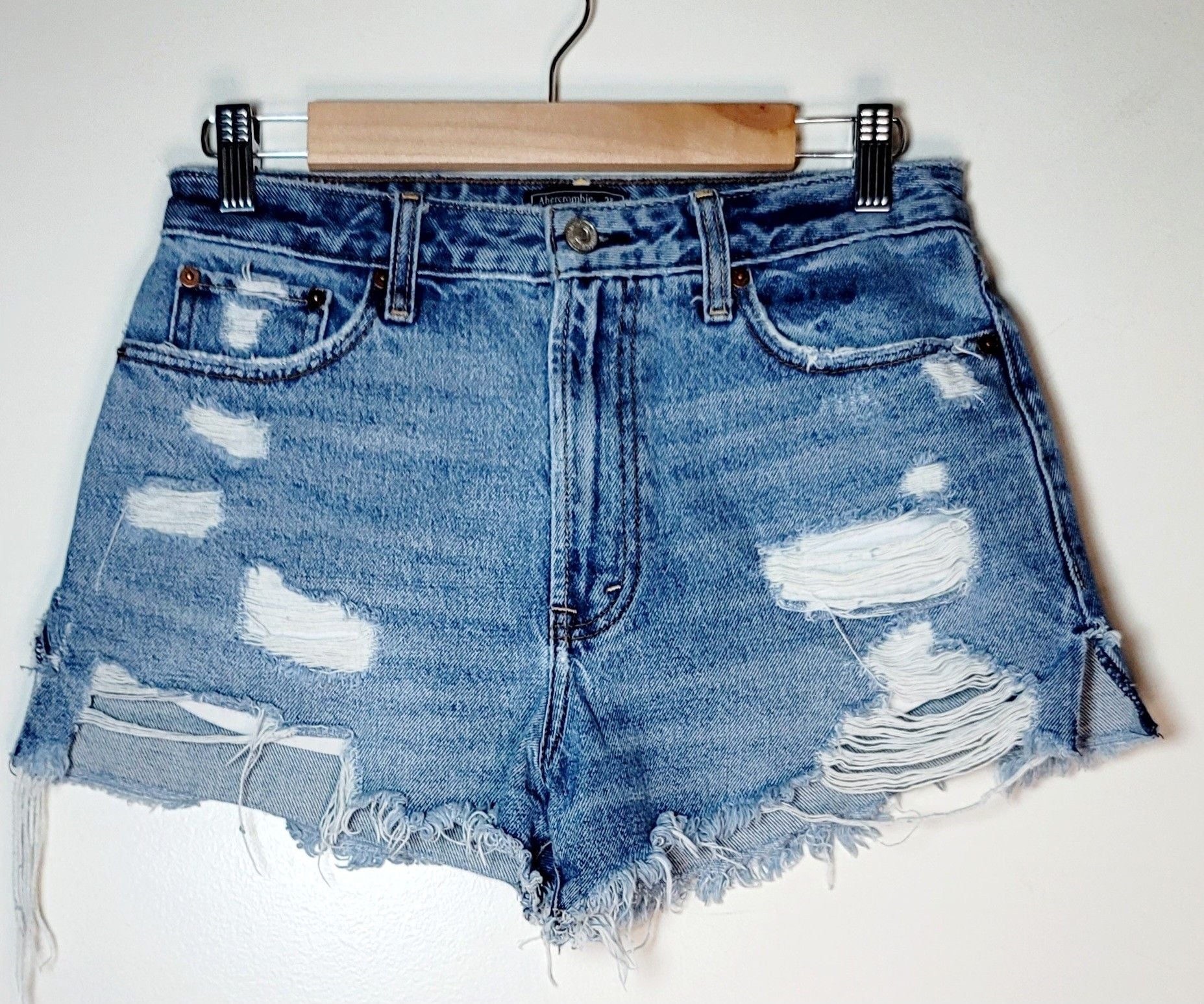 Abercrombie & Fitch Annie High Rise Short Size 27 4R Distressed Denim 2