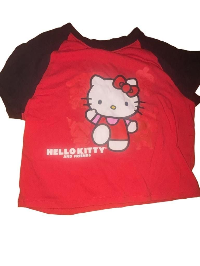 Sanrio Hello Kitty and Friends T-Shirt Size XL Red Black Graphic Cropped 1