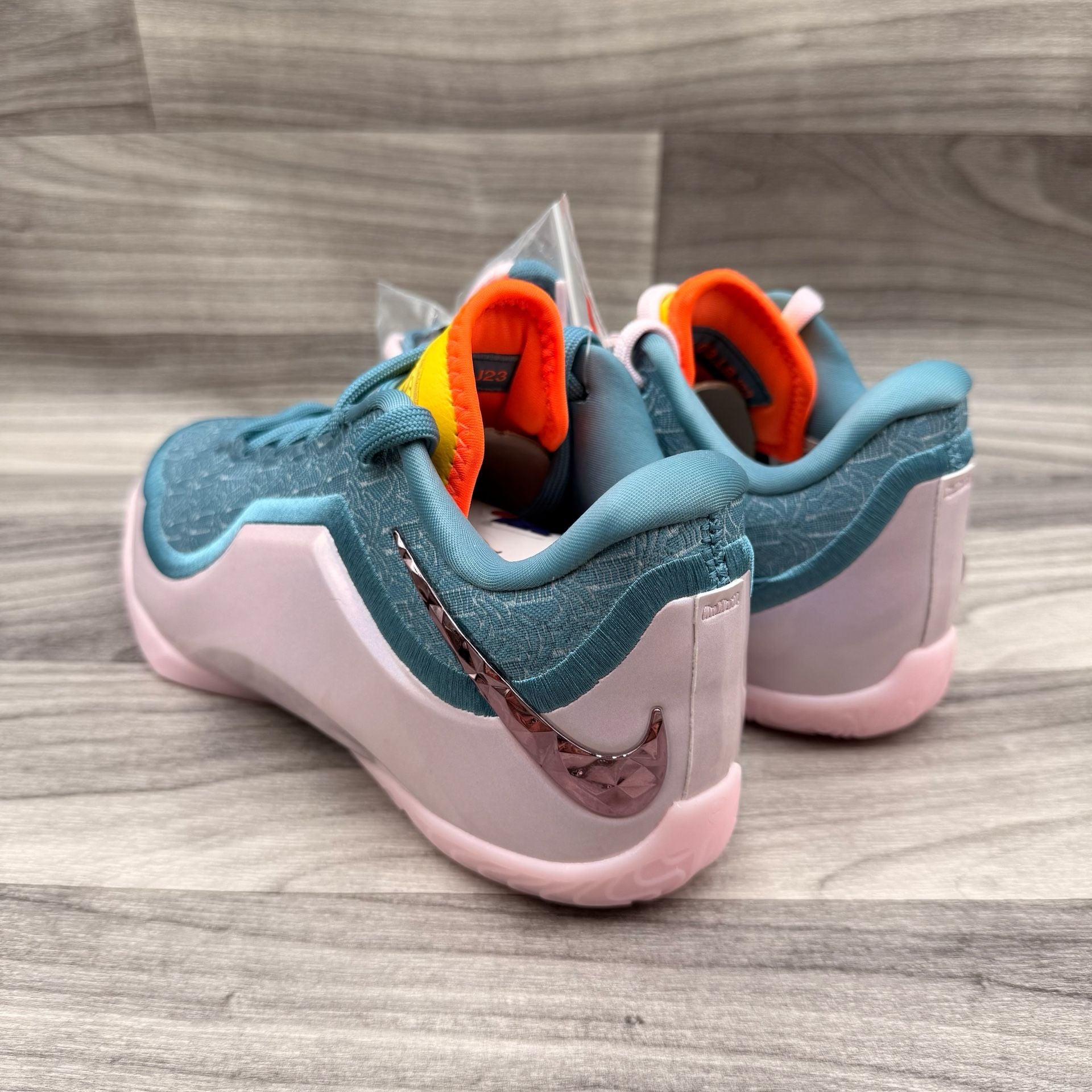 Nike LeBron 23 GS 'Miami Twice' Basketball Shoes 6.5Y W8 NWOB IM9005-001 10