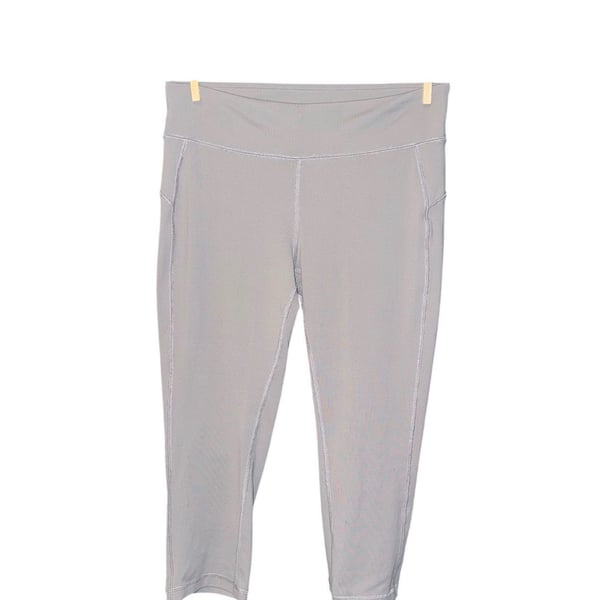 Alo Sport Capri Leggings Size M Gray Workout Yoga Pants