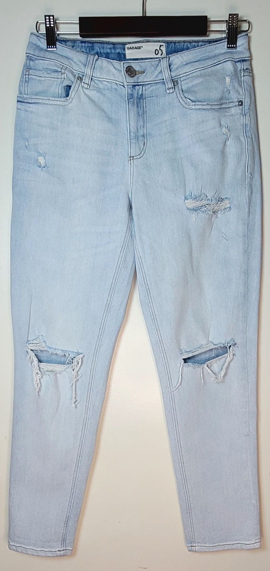 Garage Distressed Denim Jeans Size 5 Light Wash 3