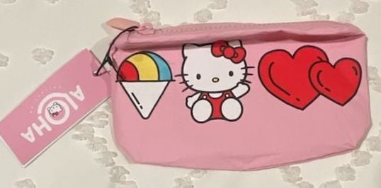 ALOHA Collection x Hello Kitty Splash Proof Mini Pouch Pink 2