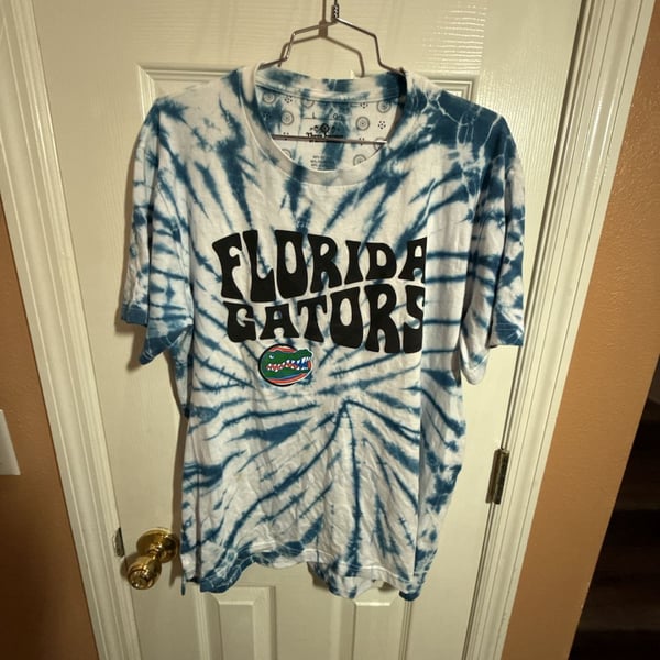 Three Square Florida Gators T-Shirt Size L Blue White Tie Dye