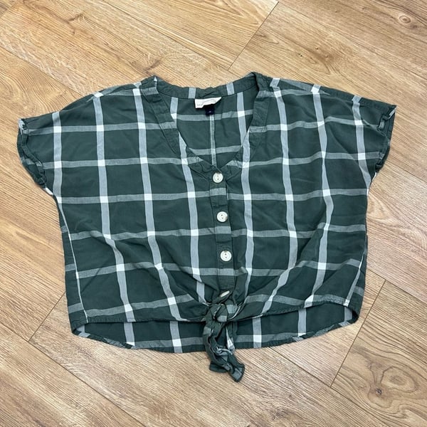 Universal Thread Tie Front V-Neck Top Size M Green White Plaid