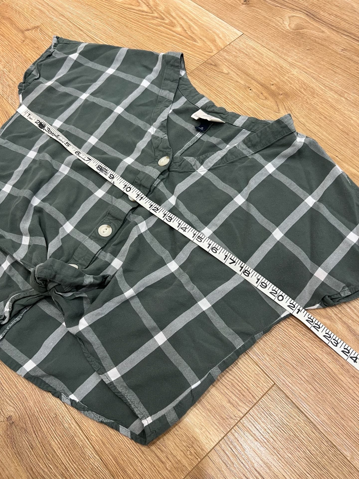 Universal Thread Tie Front V-Neck Top Size M Green White Plaid 5