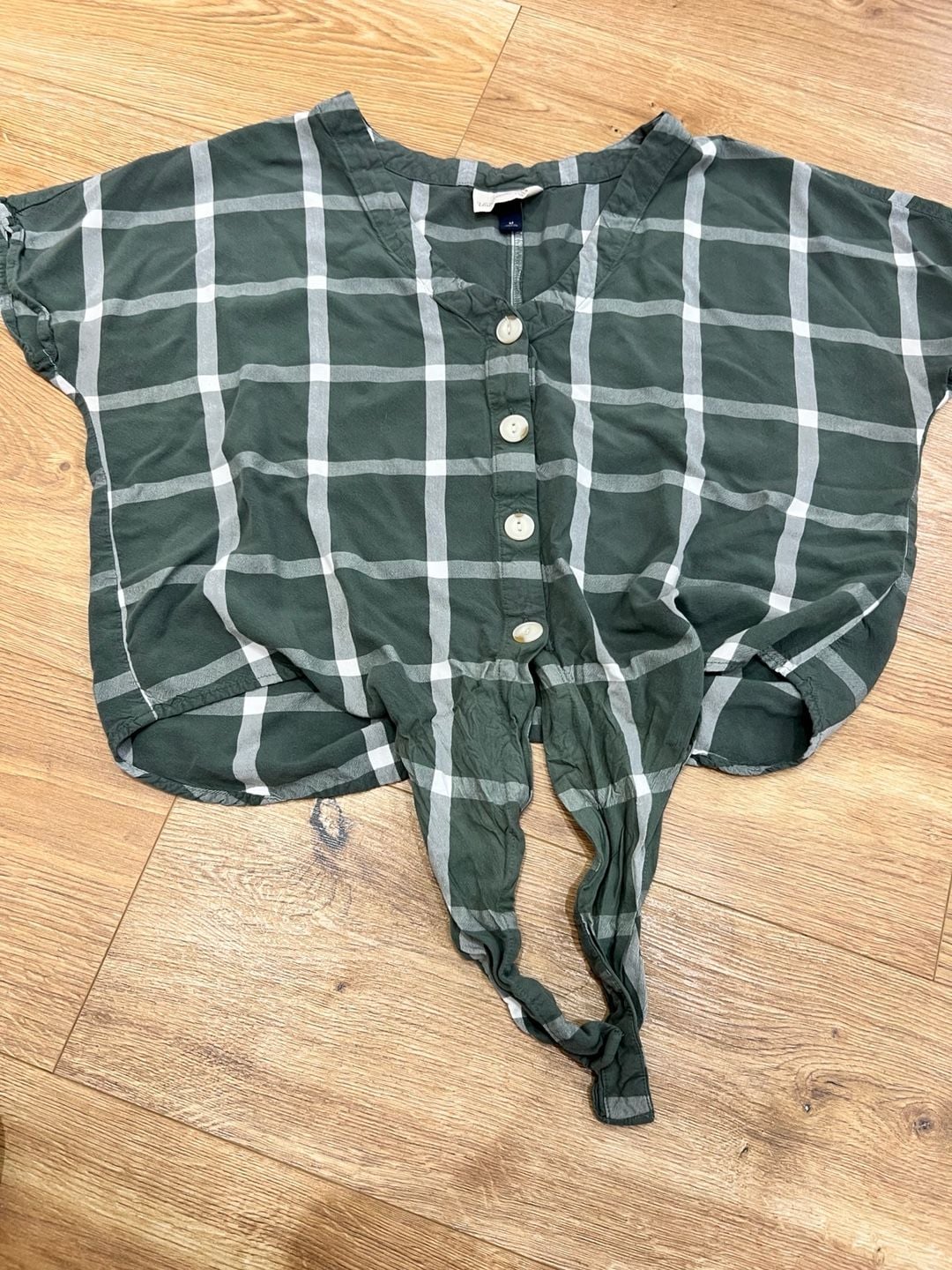Universal Thread Tie Front V-Neck Top Size M Green White Plaid 7
