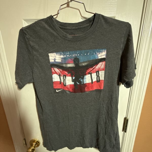 Nike Manchester United T-Shirt Size L Gray Graphic