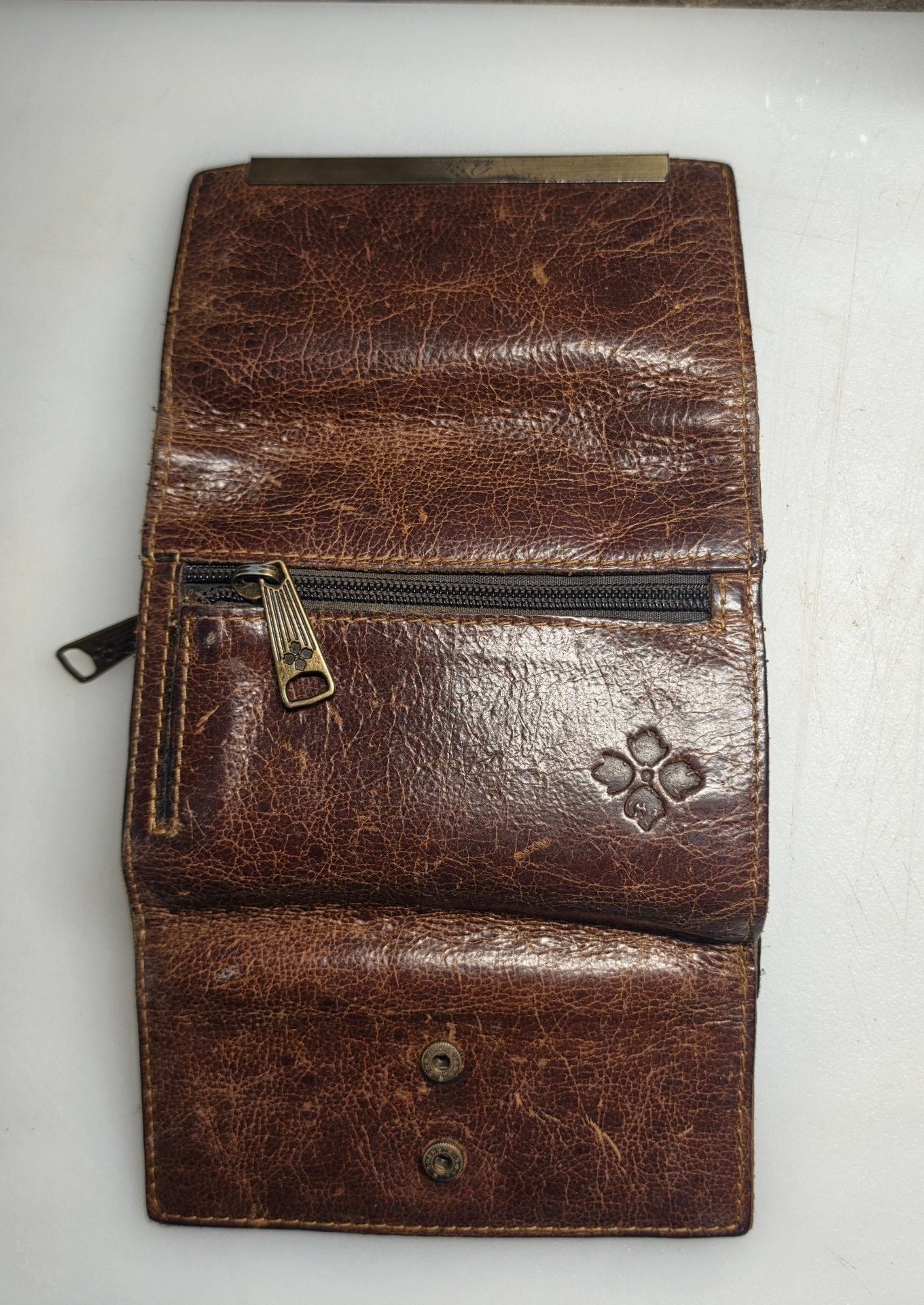 Patricia Nash Distressed Brown Leather Wallet Metal Bar Logo 5