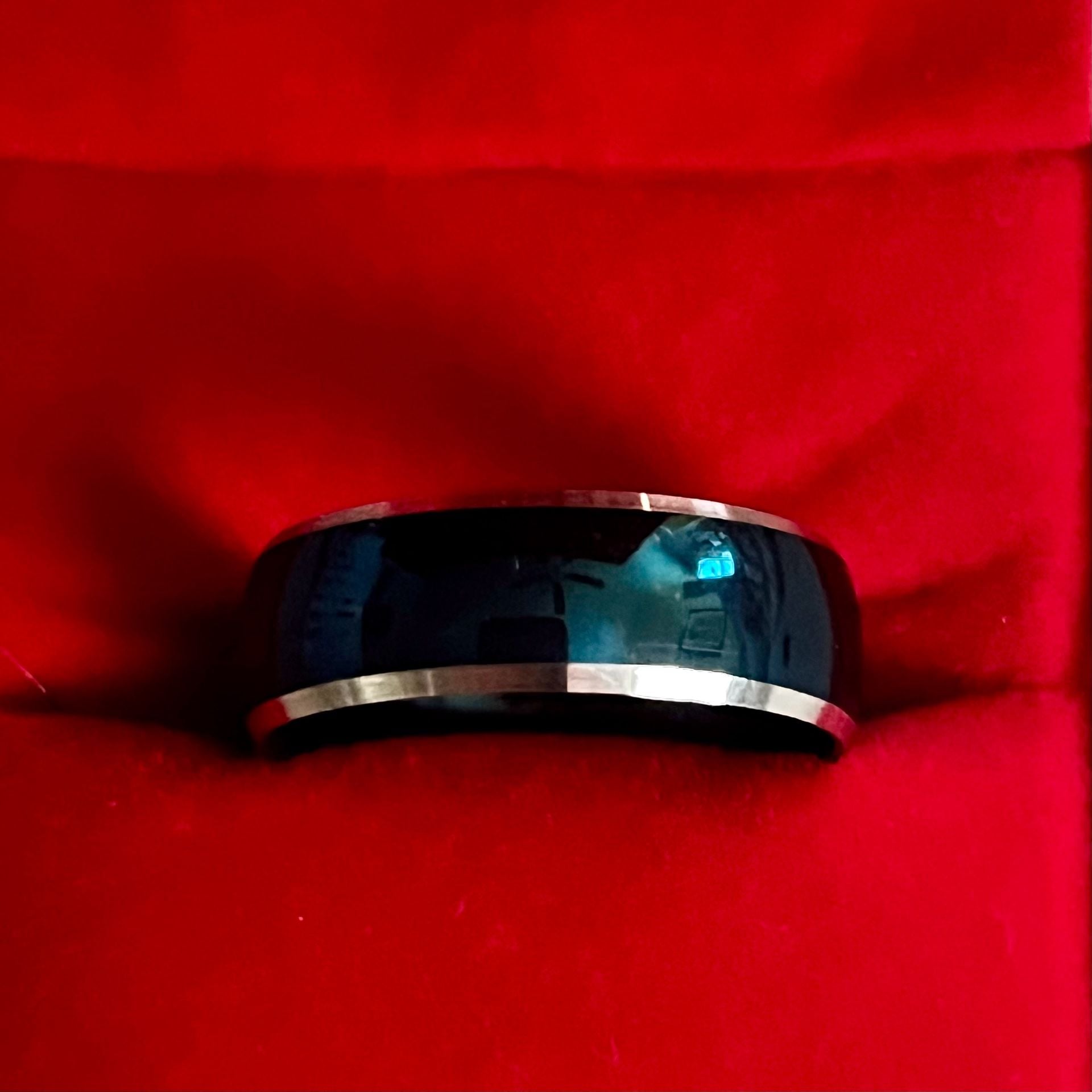 Classic Design Polished Blue with Silver Accents 6mm Band Size 12 3