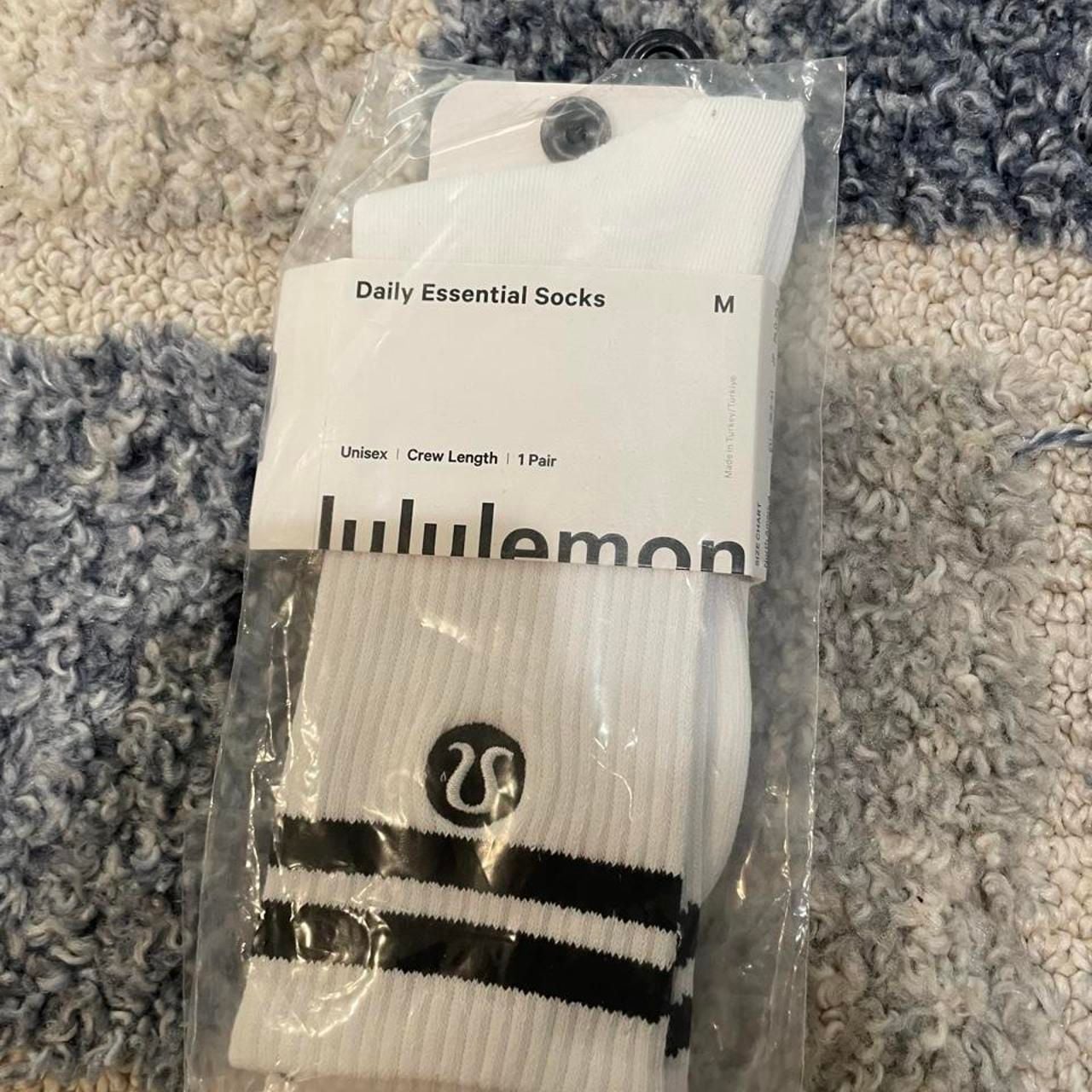 Lululemon Daily Essential Crew Socks Size M White Black Stripe 2