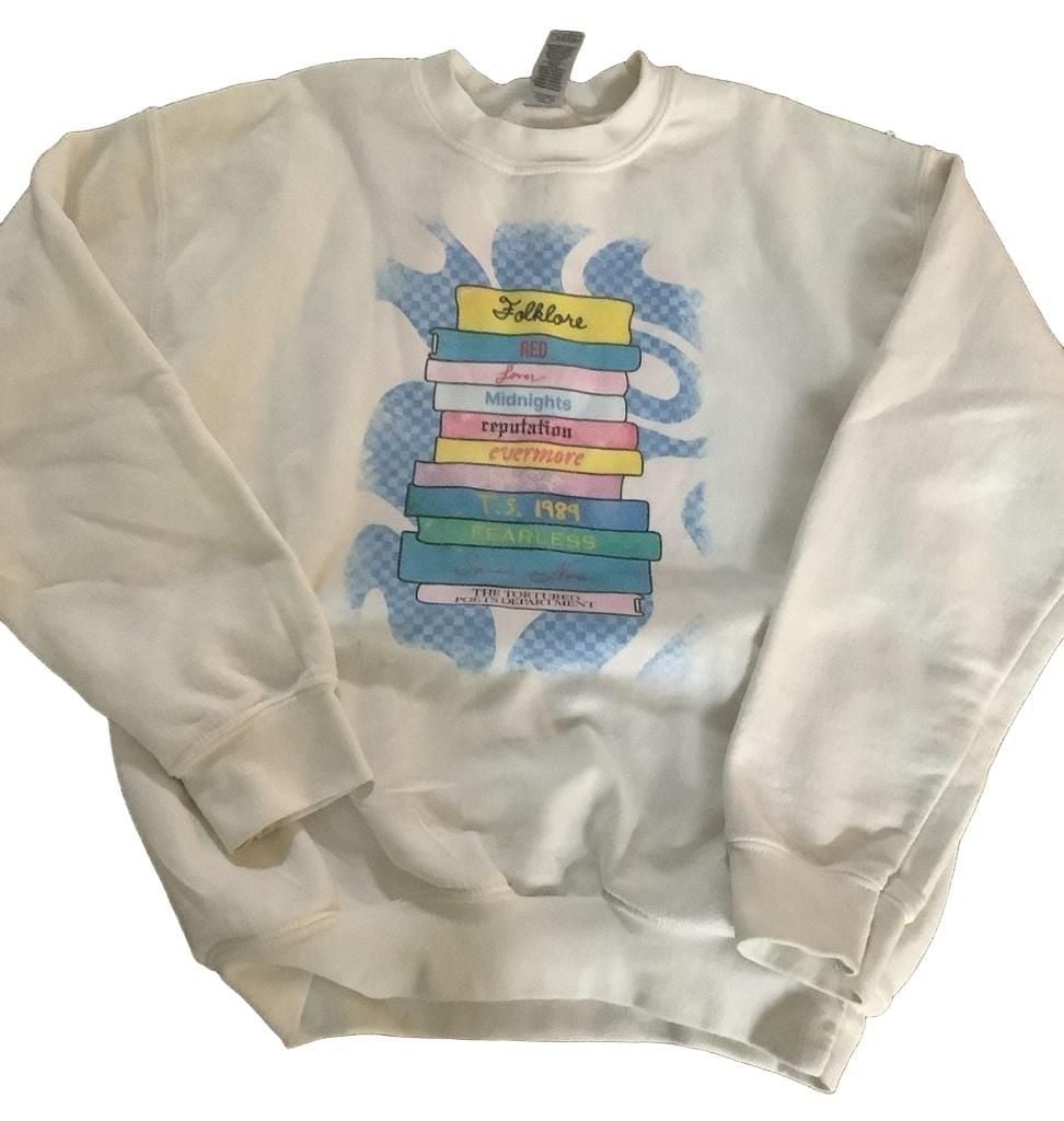 Gildan Eras Tour Books Stack Sweatshirt Size M Youth 2