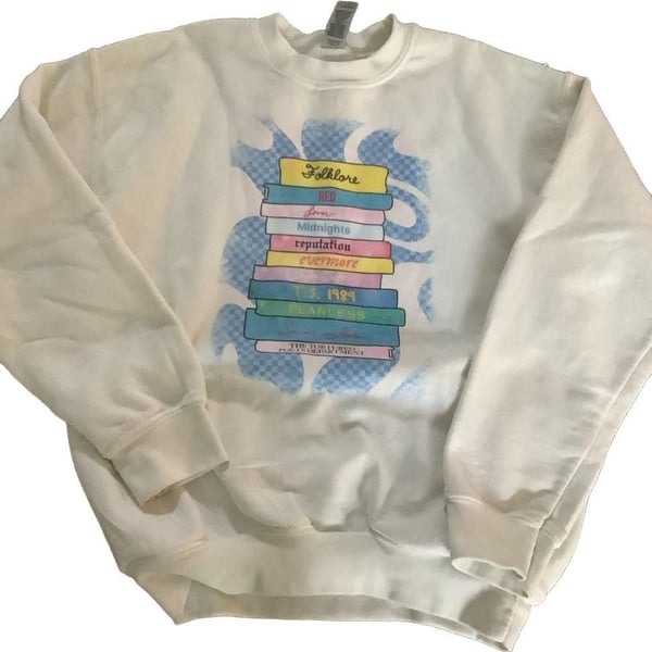 Gildan Eras Tour Books Stack Sweatshirt Size M Youth