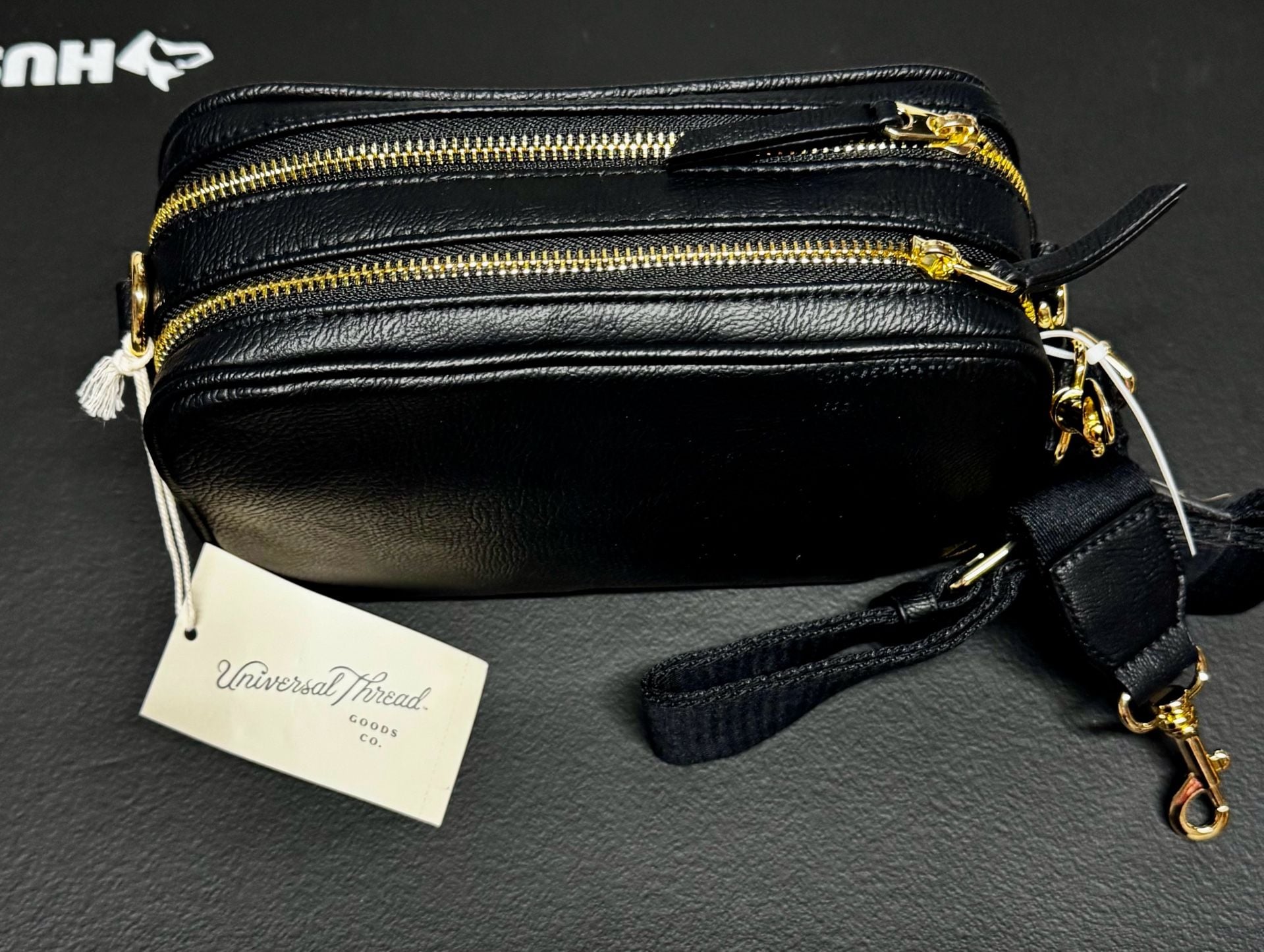 B15 Universal Thread Black Camera Crossbody Bag Double Zip NWT 3