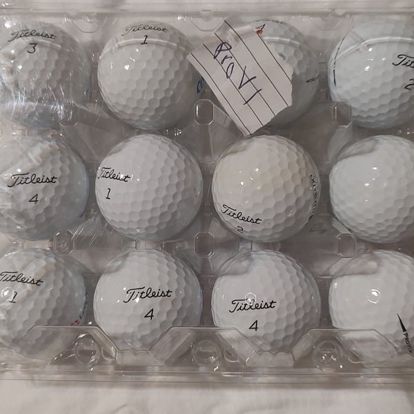 Titleist Pro V1 Golf Balls 12 Pack White Used