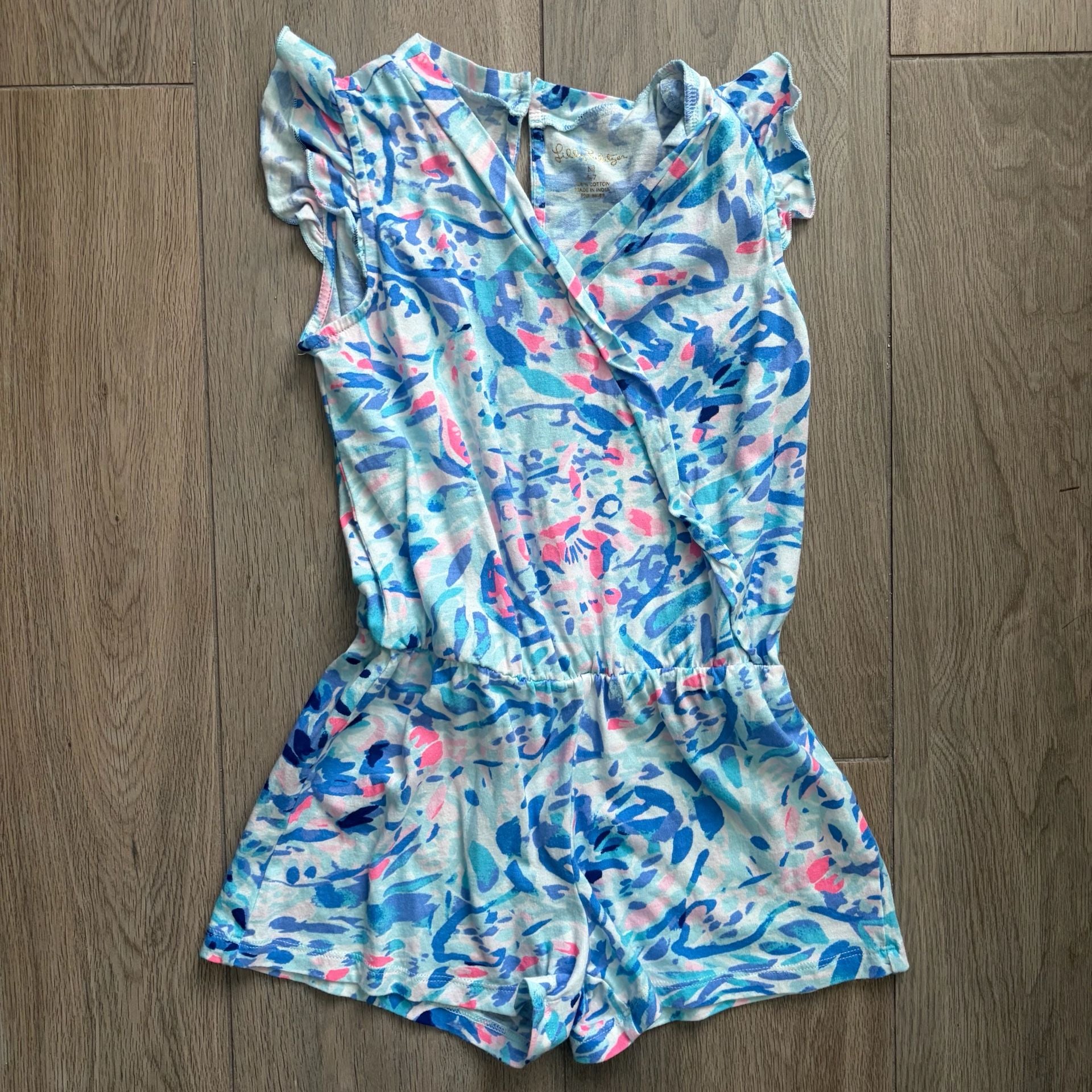 Lilly Pulitzer girls Romper Size 6-7 Blue Pink Abstract Print Flutter Sleeve 2