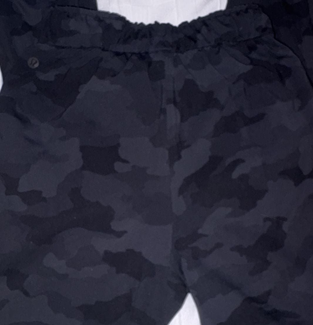 Lululemon Stretch High-Rise Jogger Size 2 Black Camo 5