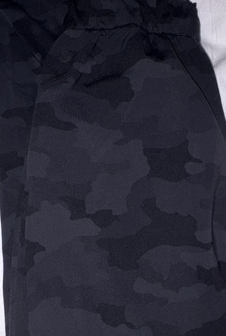 Lululemon Stretch High-Rise Jogger Size 2 Black Camo 7