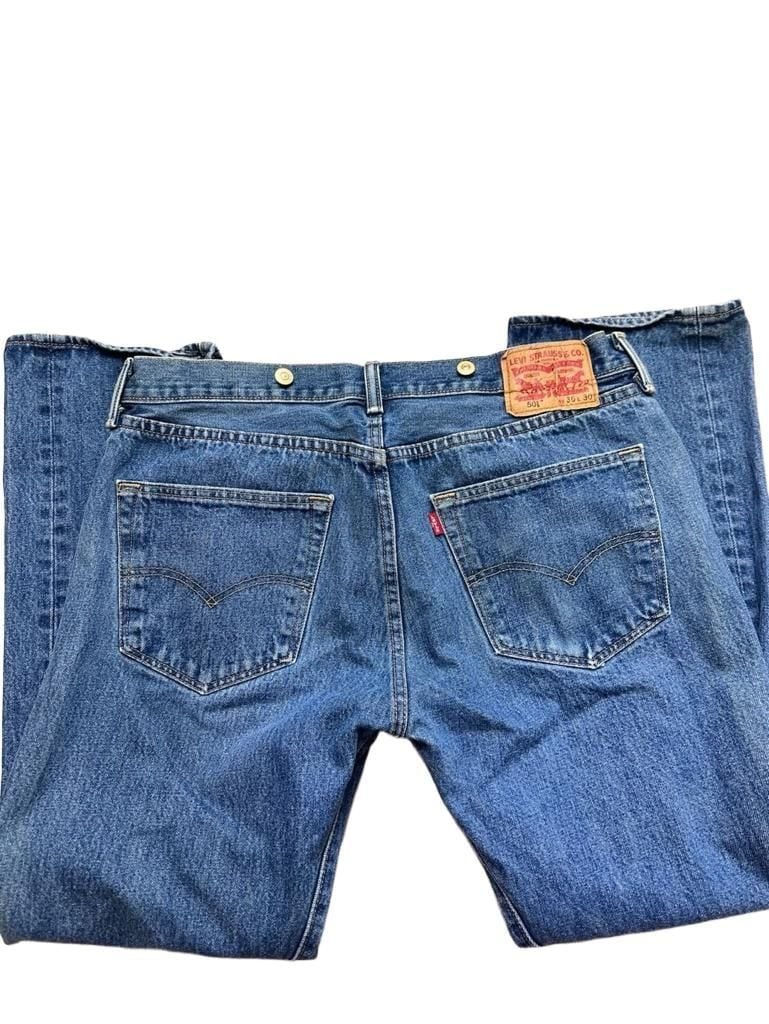 Levi's 501 Size 36x30 Medium Wash Denim Straight Leg Jeans 4