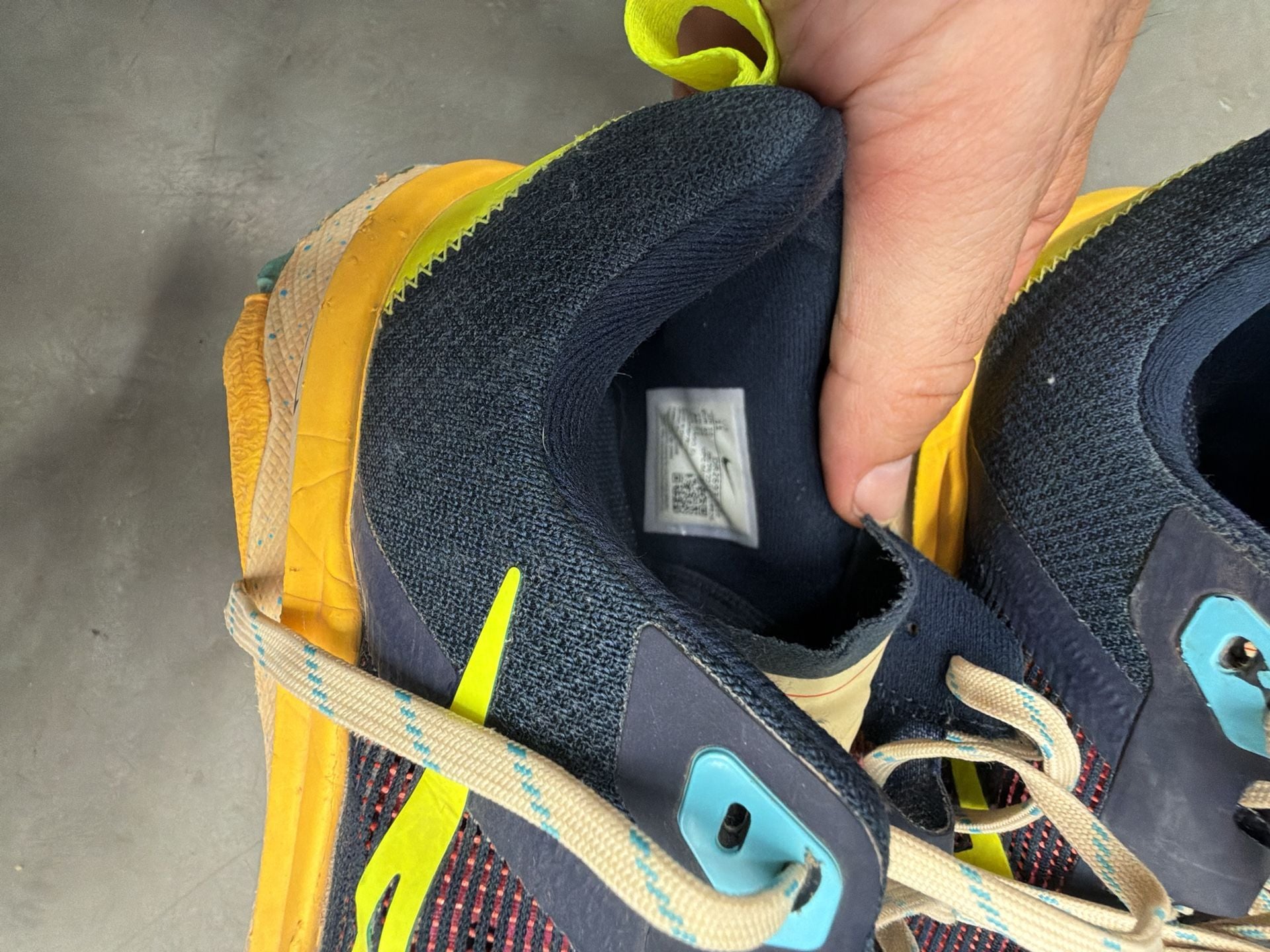 Nike React Terra Kiger 9 Obsidian Citron Volt Trail Running Shoes 3