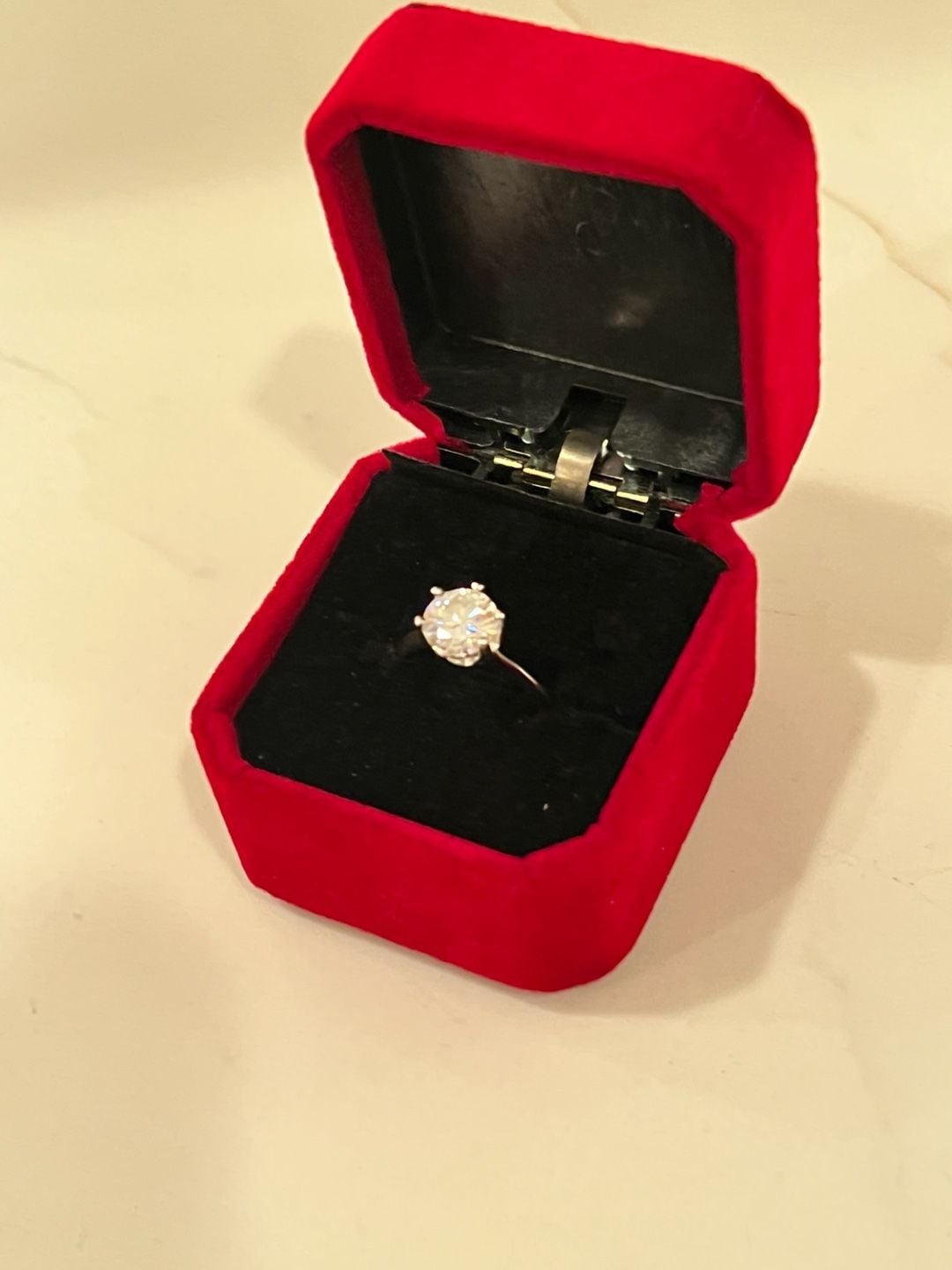 GRA Round Solitaire Moissanite Engagement Ring 6