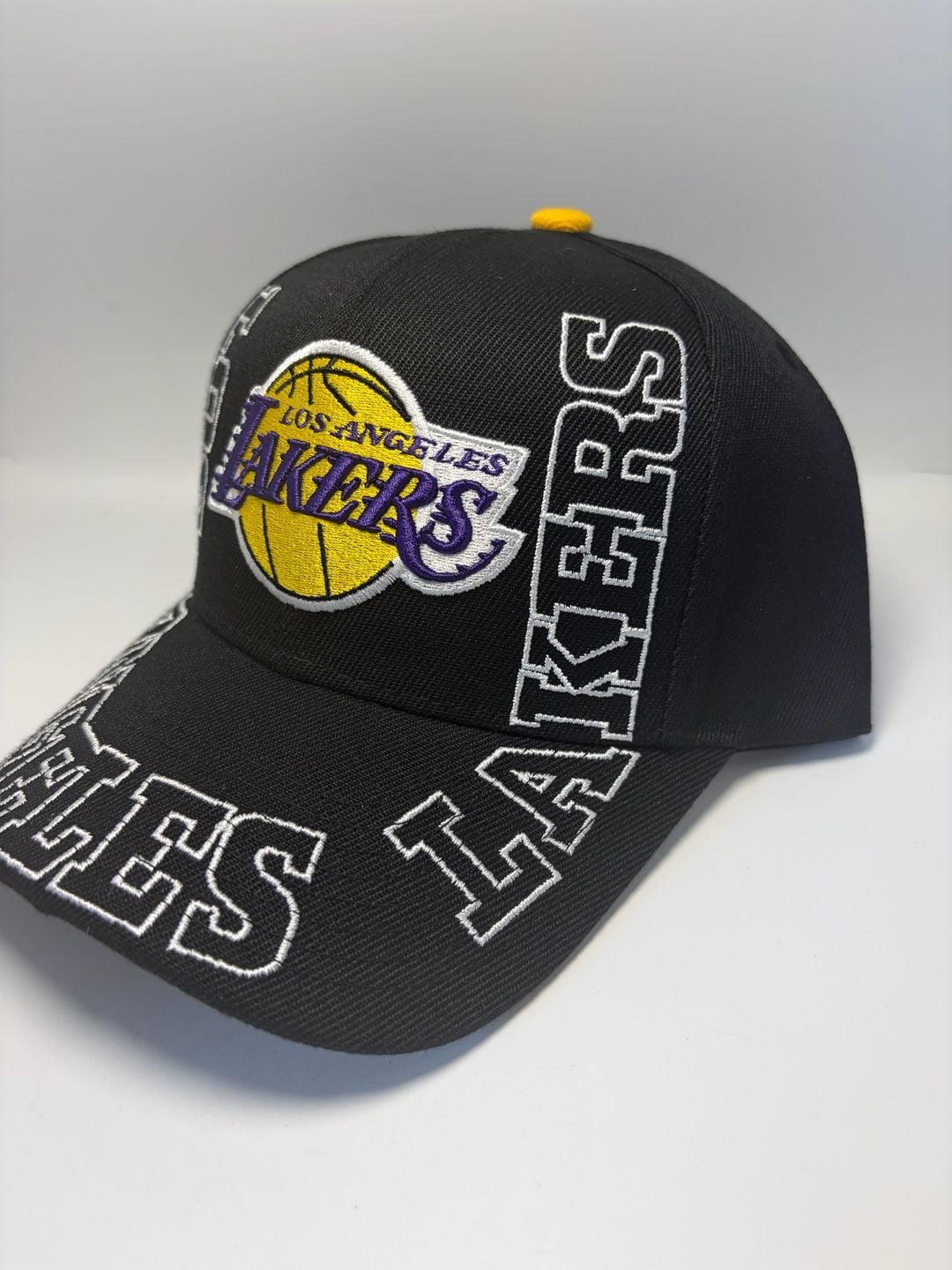Mitchell & Ness Los Angeles Lakers Around The Way Pro Snapback Hat OSFA 5