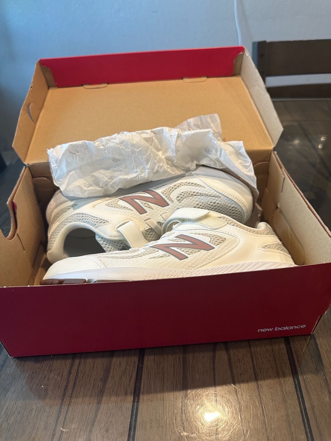 New Balance 519v1 Kids Size 6.5W White Hook and Loop Running Shoes 7
