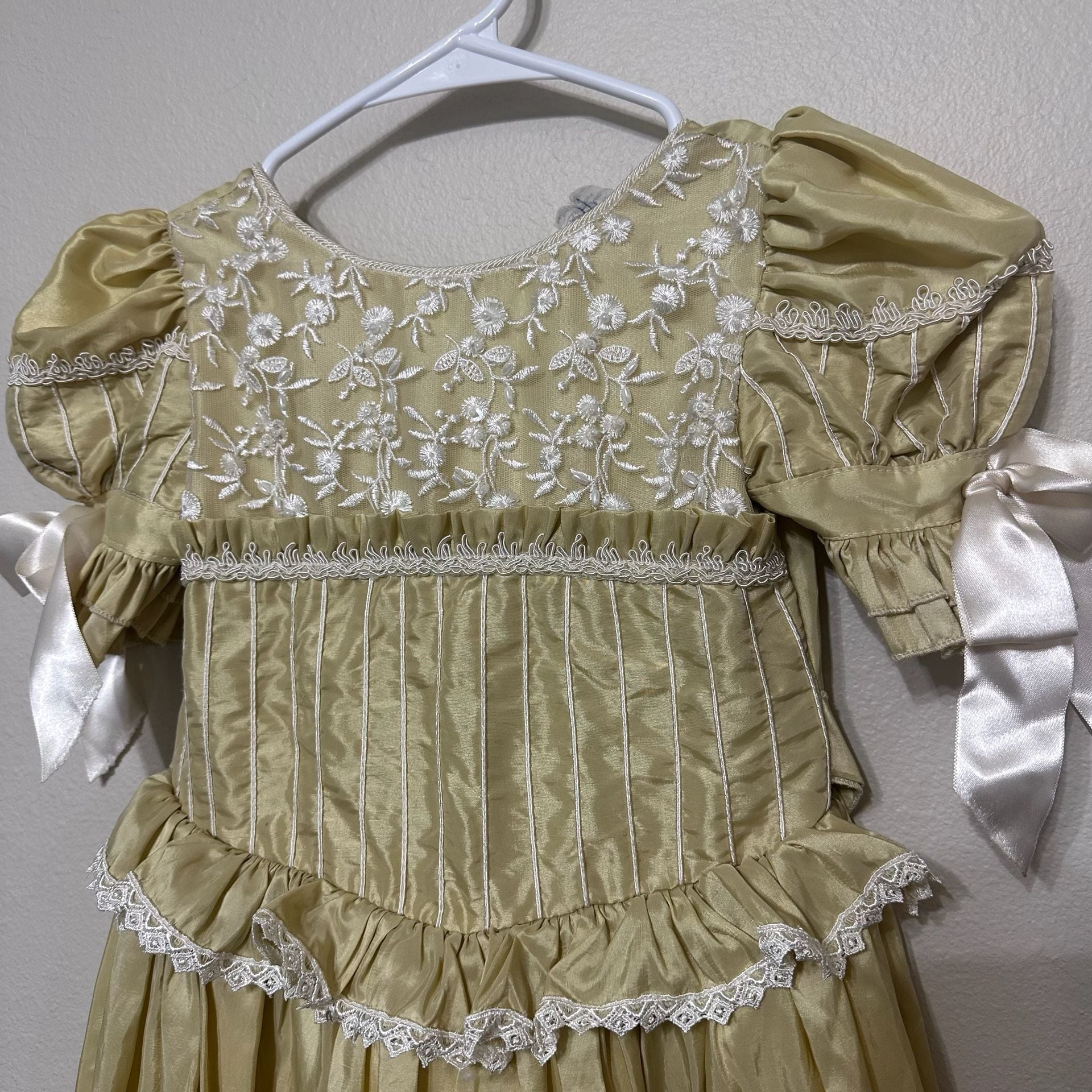 Vintage Girls Dress Size 6 Victorian Prairie Lace Puff Sleeve Made Mexico 3